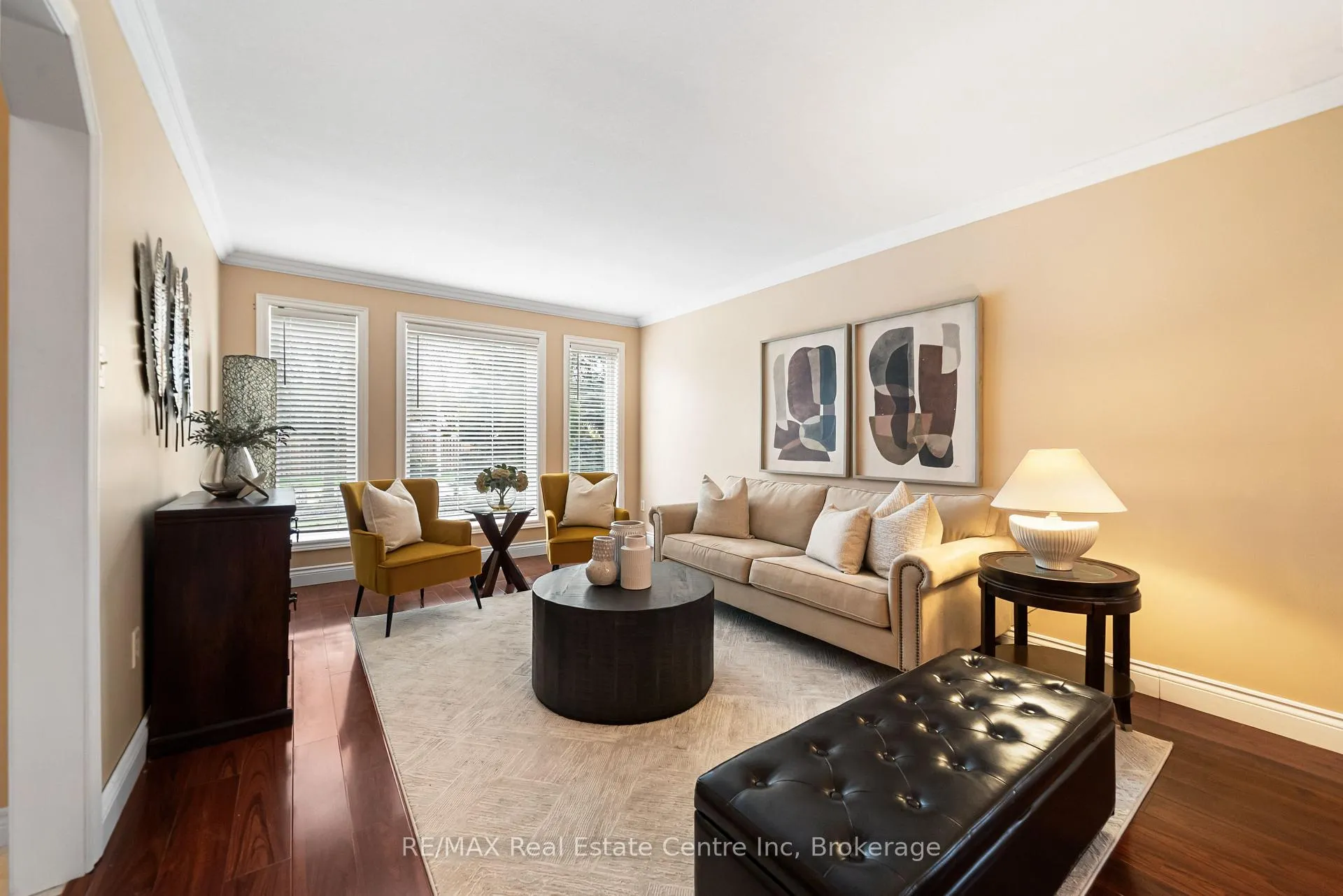 Photo 10 of 6 Jean Anderson Crescent, Guelph, Clairfields/Hanlon Business Park — HOMEH