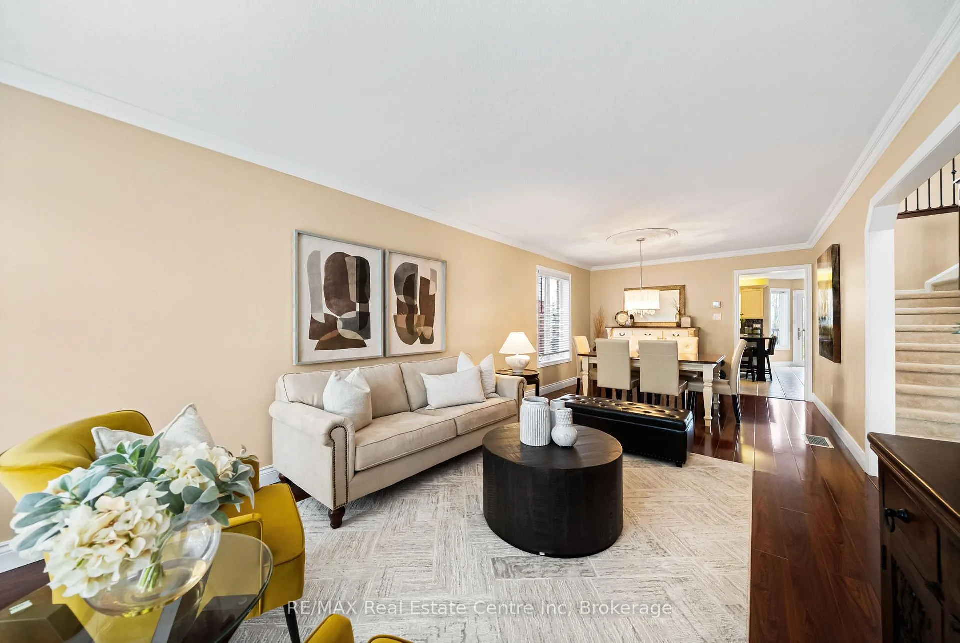 Photo 11 of 6 Jean Anderson Crescent, Guelph, Clairfields/Hanlon Business Park — HOMEH