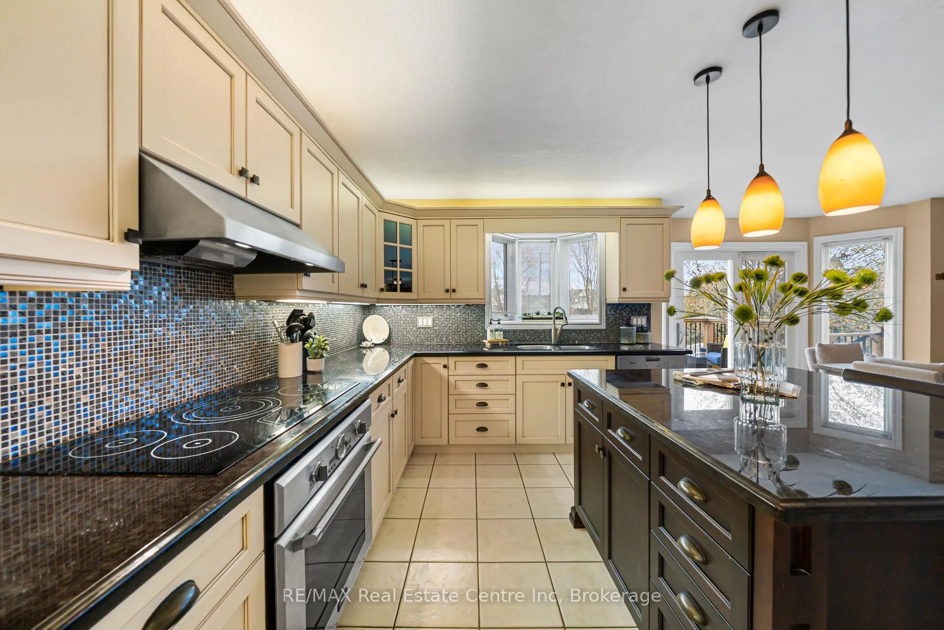 Photo 20 of 6 Jean Anderson Crescent, Guelph, Clairfields/Hanlon Business Park — HOMEH