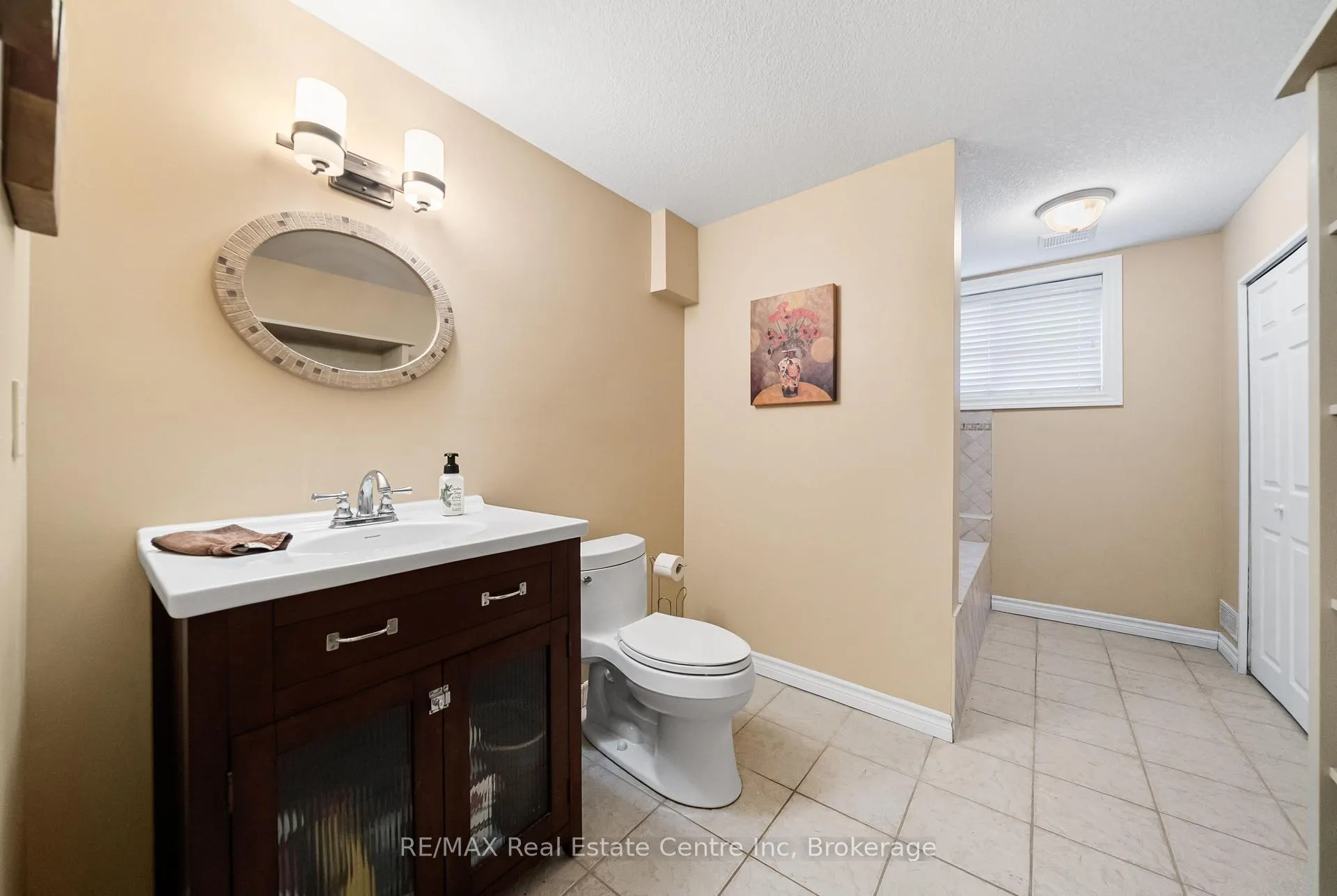 Photo 41 of 6 Jean Anderson Crescent, Guelph, Clairfields/Hanlon Business Park — HOMEH