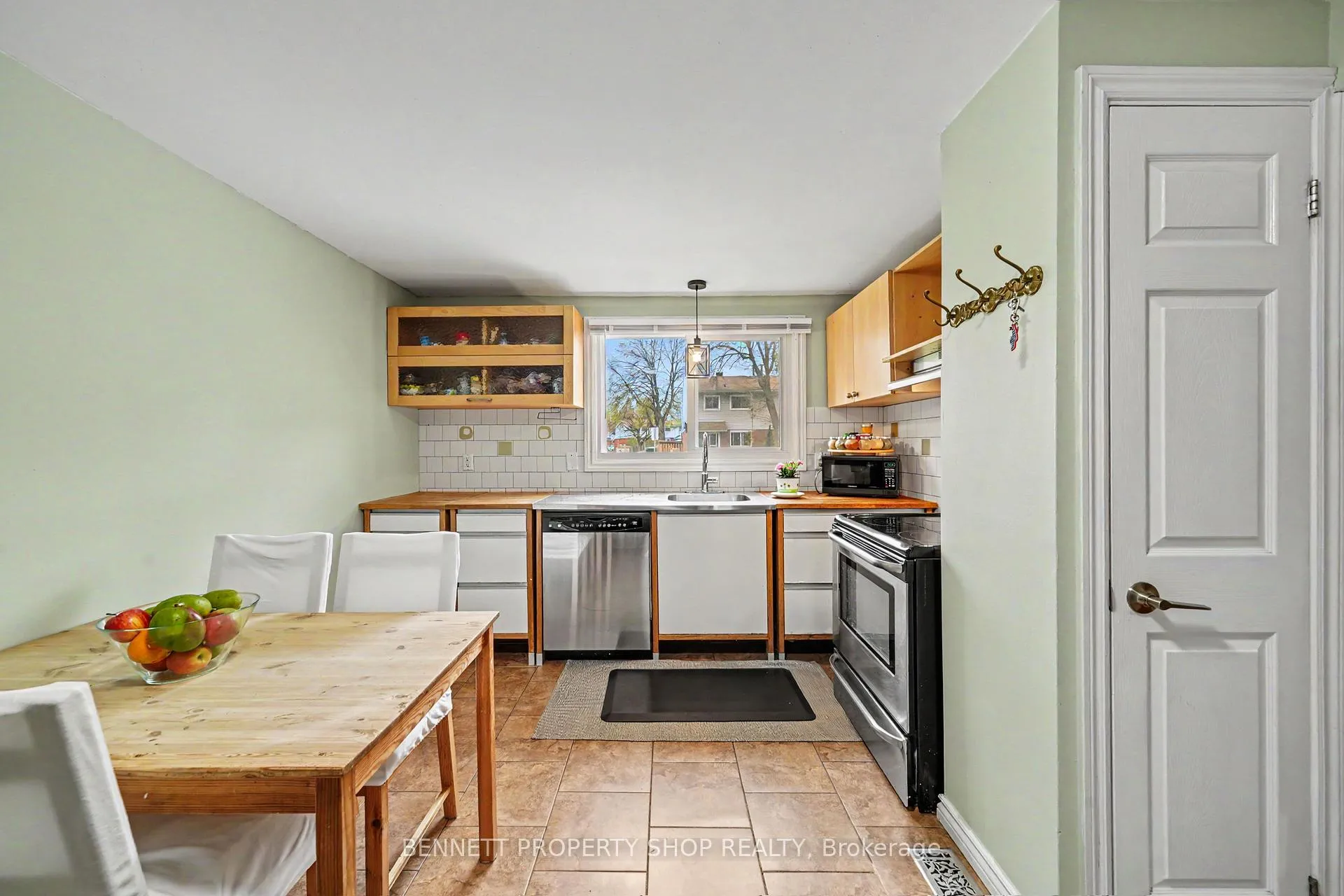 Photo 4 of Unit 186, 1045 Morrison Drive, Ottawa, Redwood Park — HOMEH