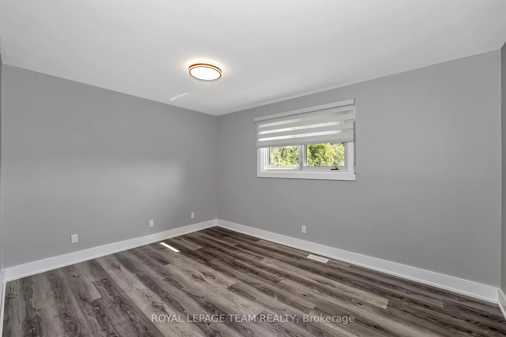 Photo 20 of 12 Largo Crescent, Ottawa, Meadowlands/Crestview — HOMEH