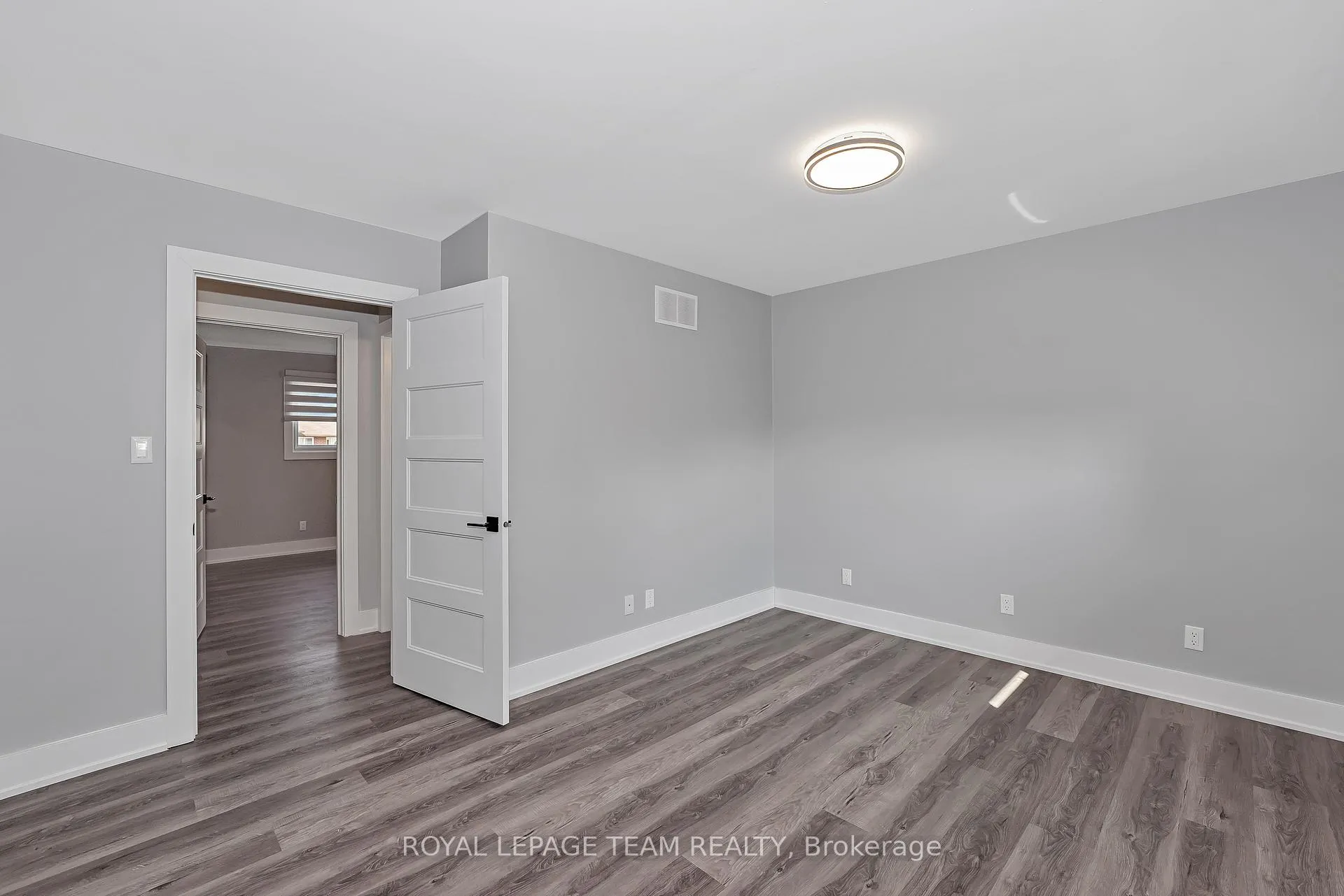 Photo 21 of 12 Largo Crescent, Ottawa, Meadowlands/Crestview — HOMEH