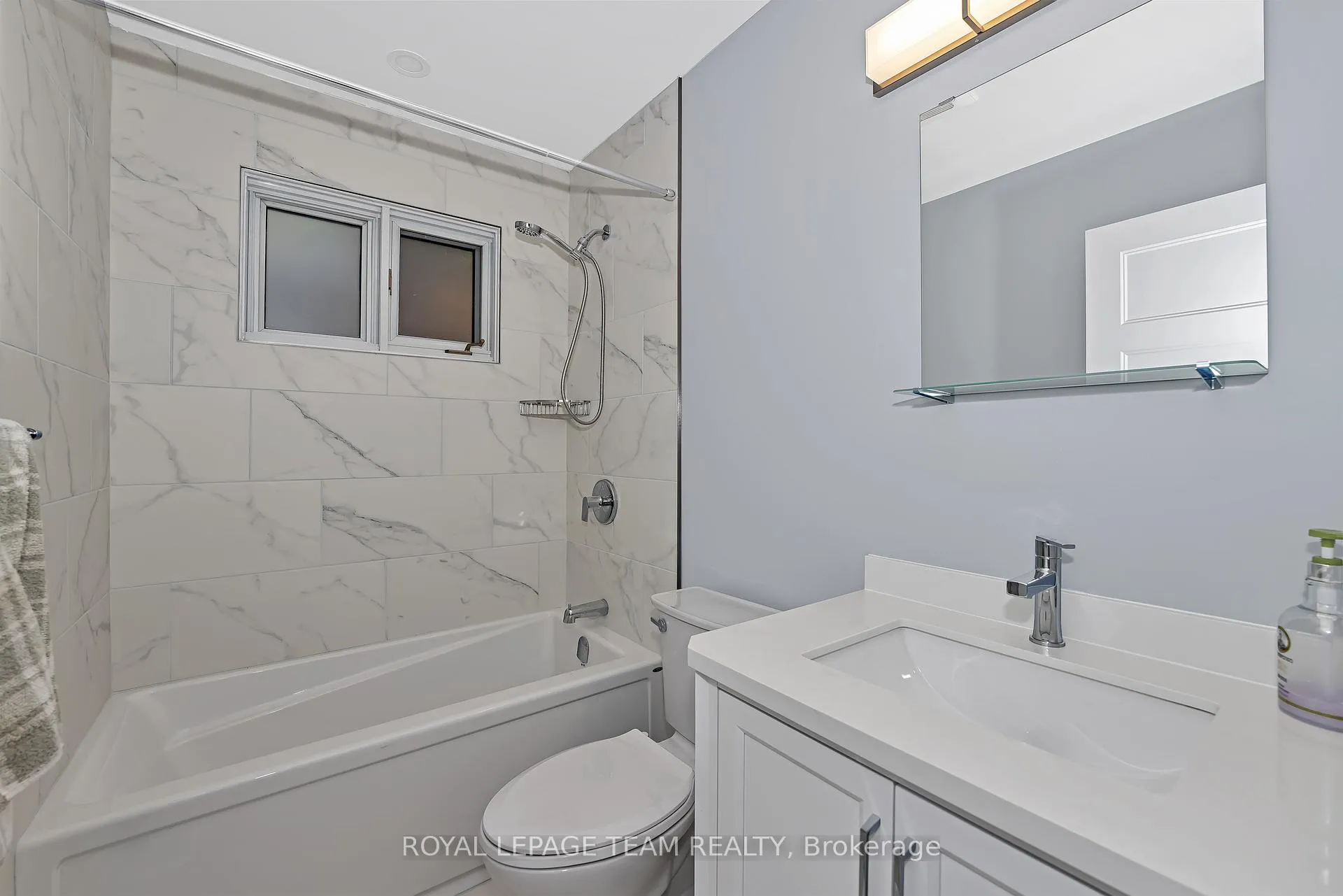 Photo 23 of 12 Largo Crescent, Ottawa, Meadowlands/Crestview — HOMEH