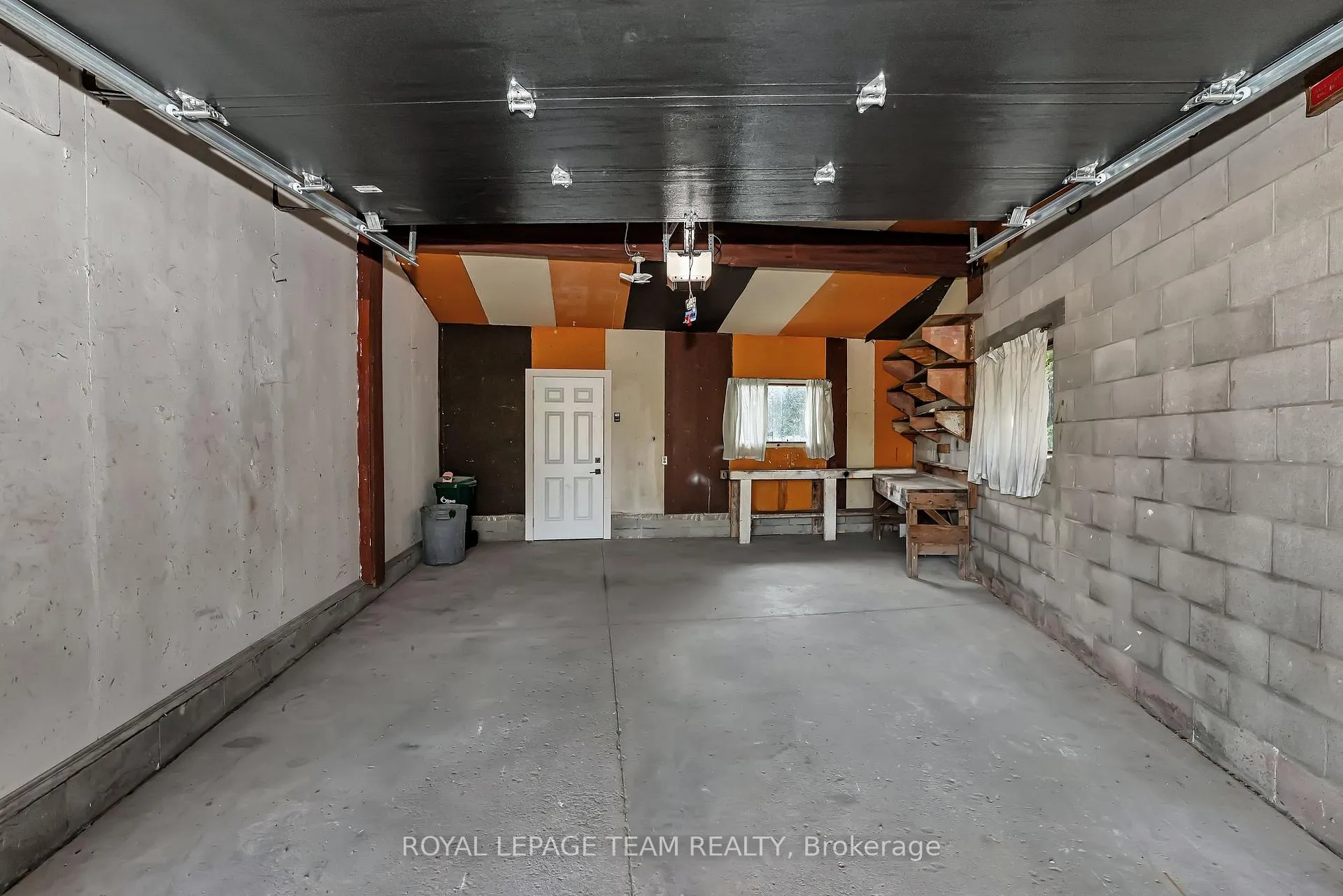 Photo 36 of 12 Largo Crescent, Ottawa, Meadowlands/Crestview — HOMEH