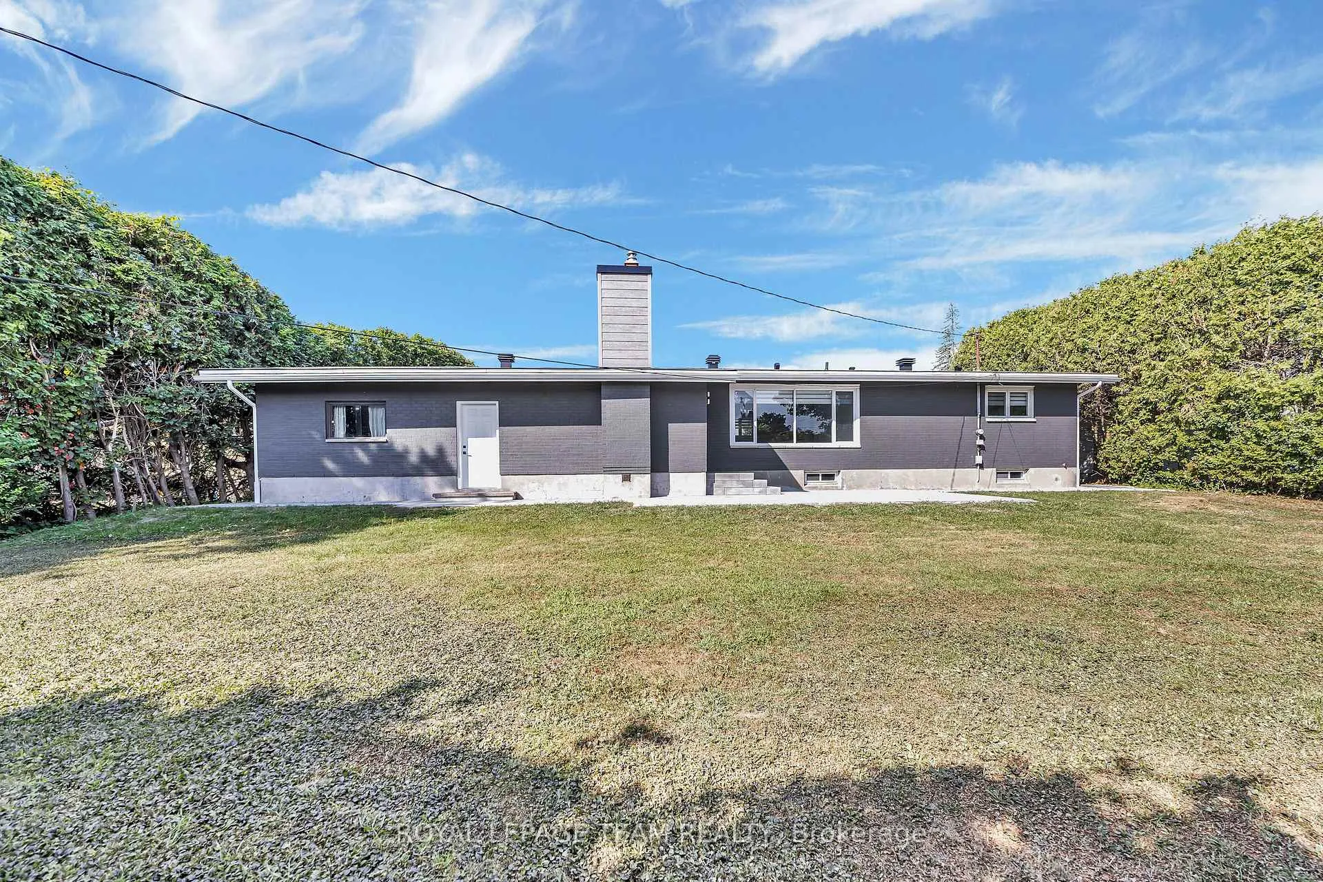 Photo 42 of 12 Largo Crescent, Ottawa, Meadowlands/Crestview — HOMEH