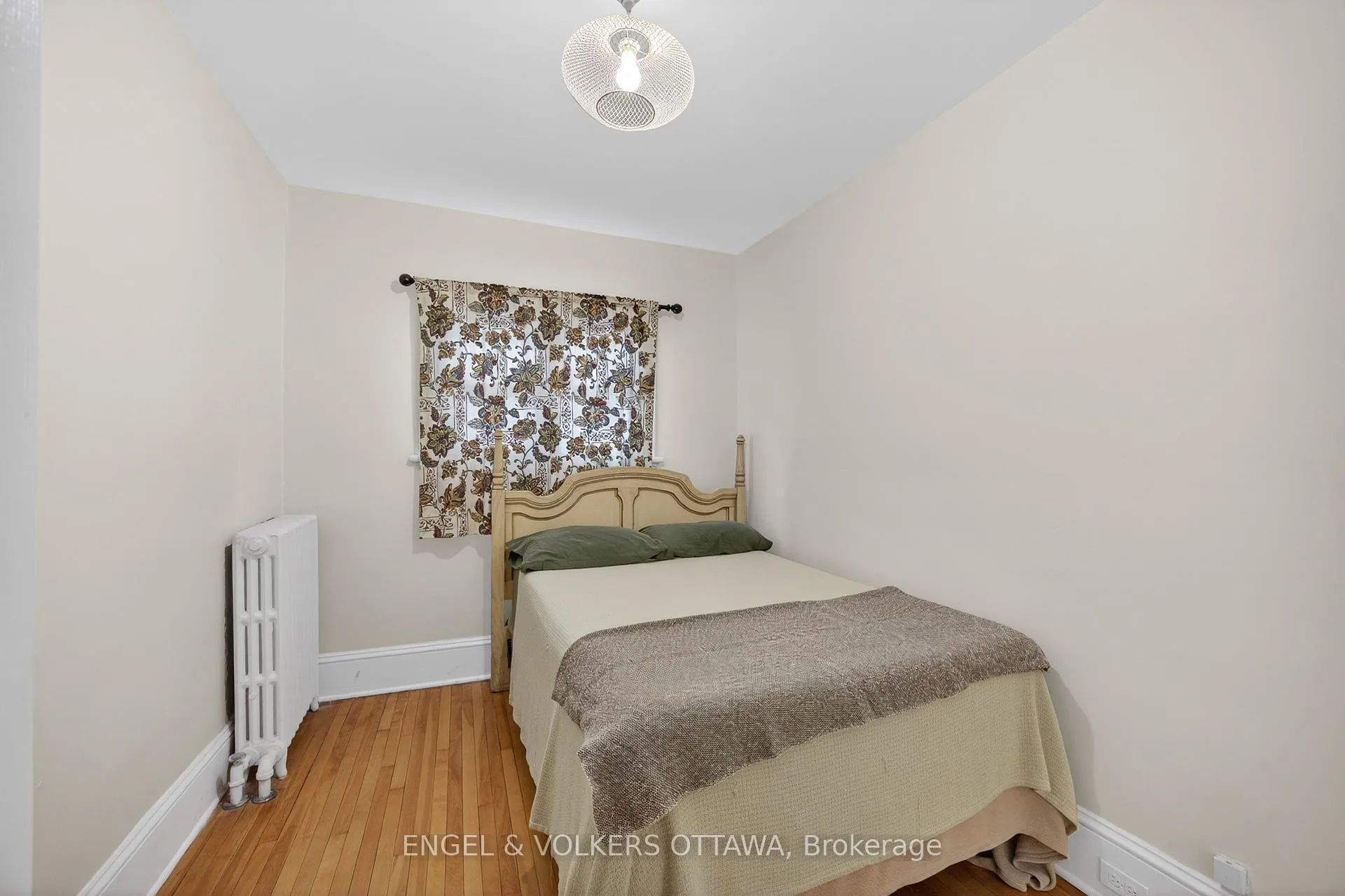 Photo 10 of 523 Mcleod Street, Ottawa, Ottawa Centre — HOMEH