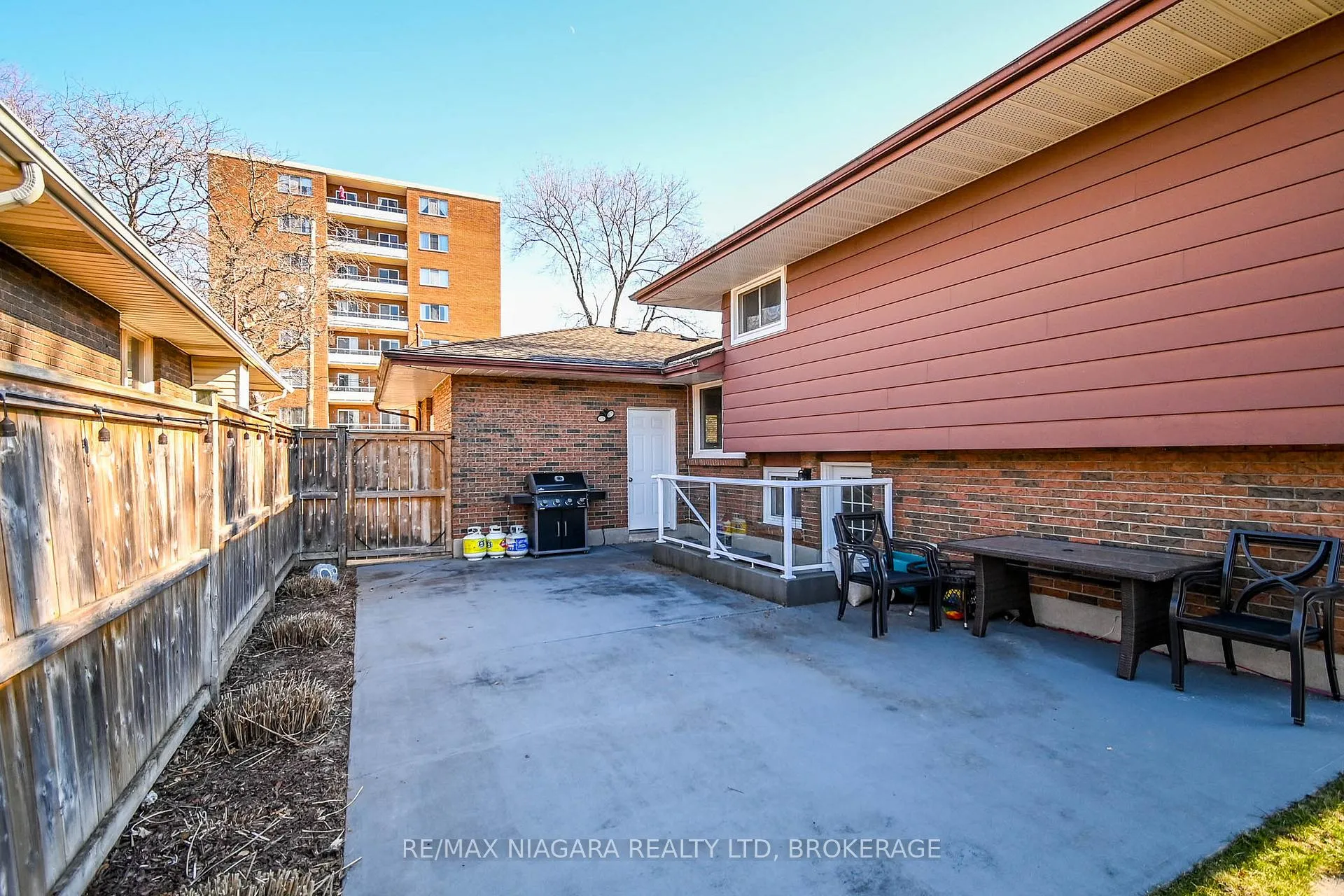 Photo 30 of 63 Windward Street, St. Catharines, Carlton/Bunting — HOMEH