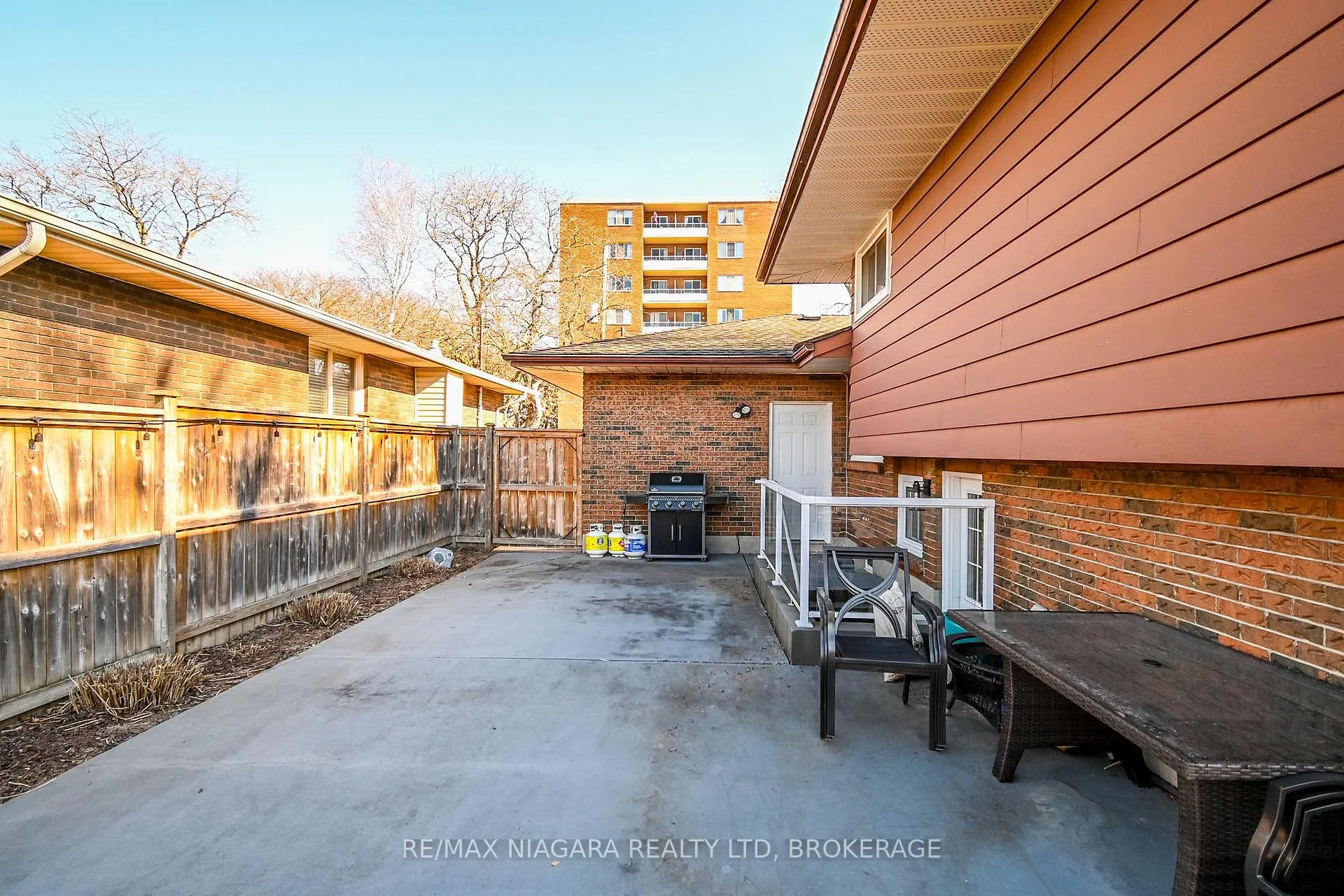 Photo 31 of 63 Windward Street, St. Catharines, Carlton/Bunting — HOMEH
