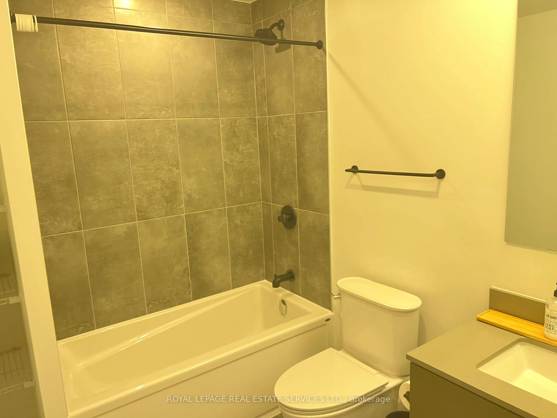 Photo 16 of Unit D706, 4878 Powers Common, Burlington, Alton — HOMEH