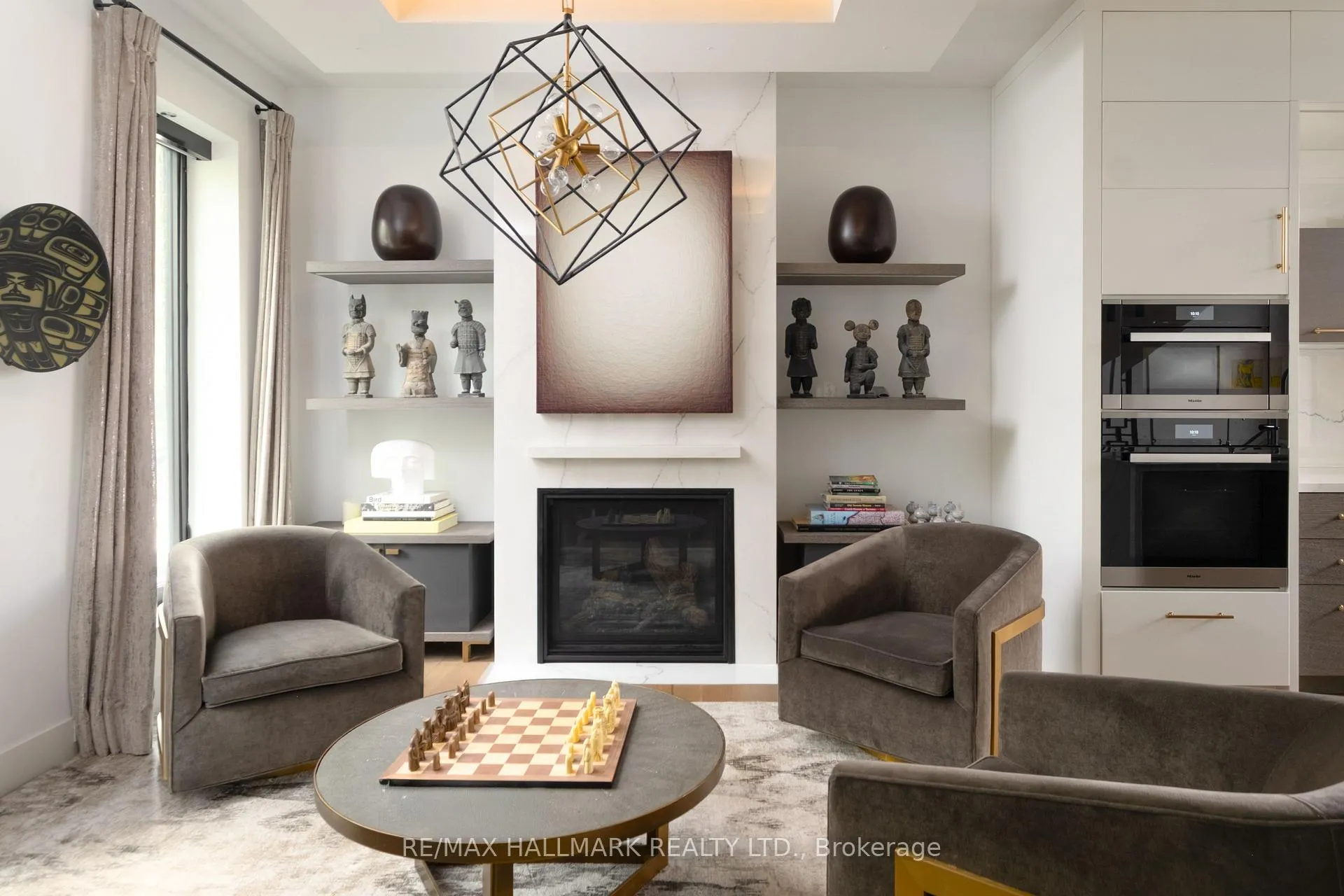 Photo 11 of 23 Lowther Avenue, Toronto, The Annex — HOMEH