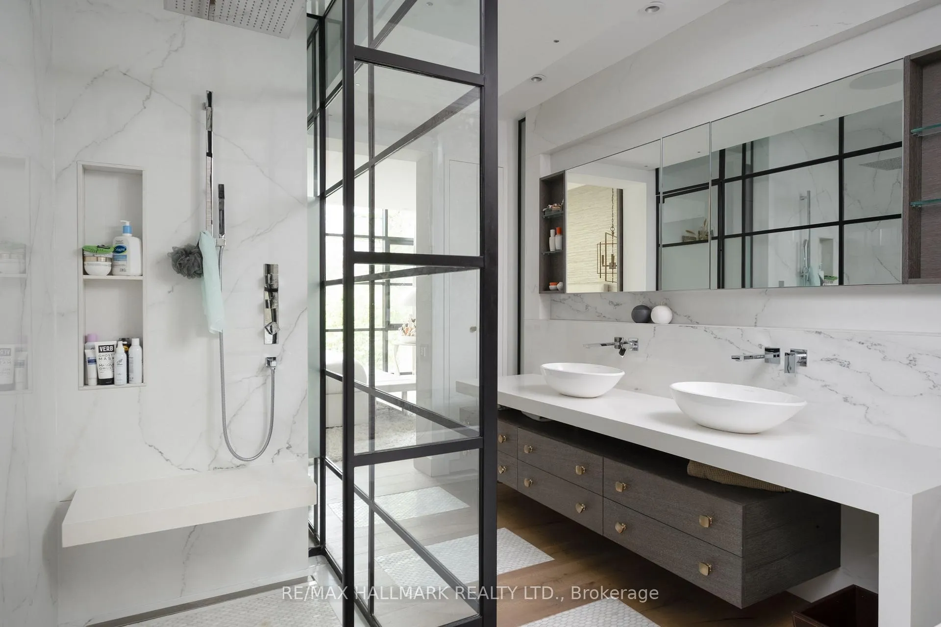 Photo 18 of 23 Lowther Avenue, Toronto, The Annex — HOMEH