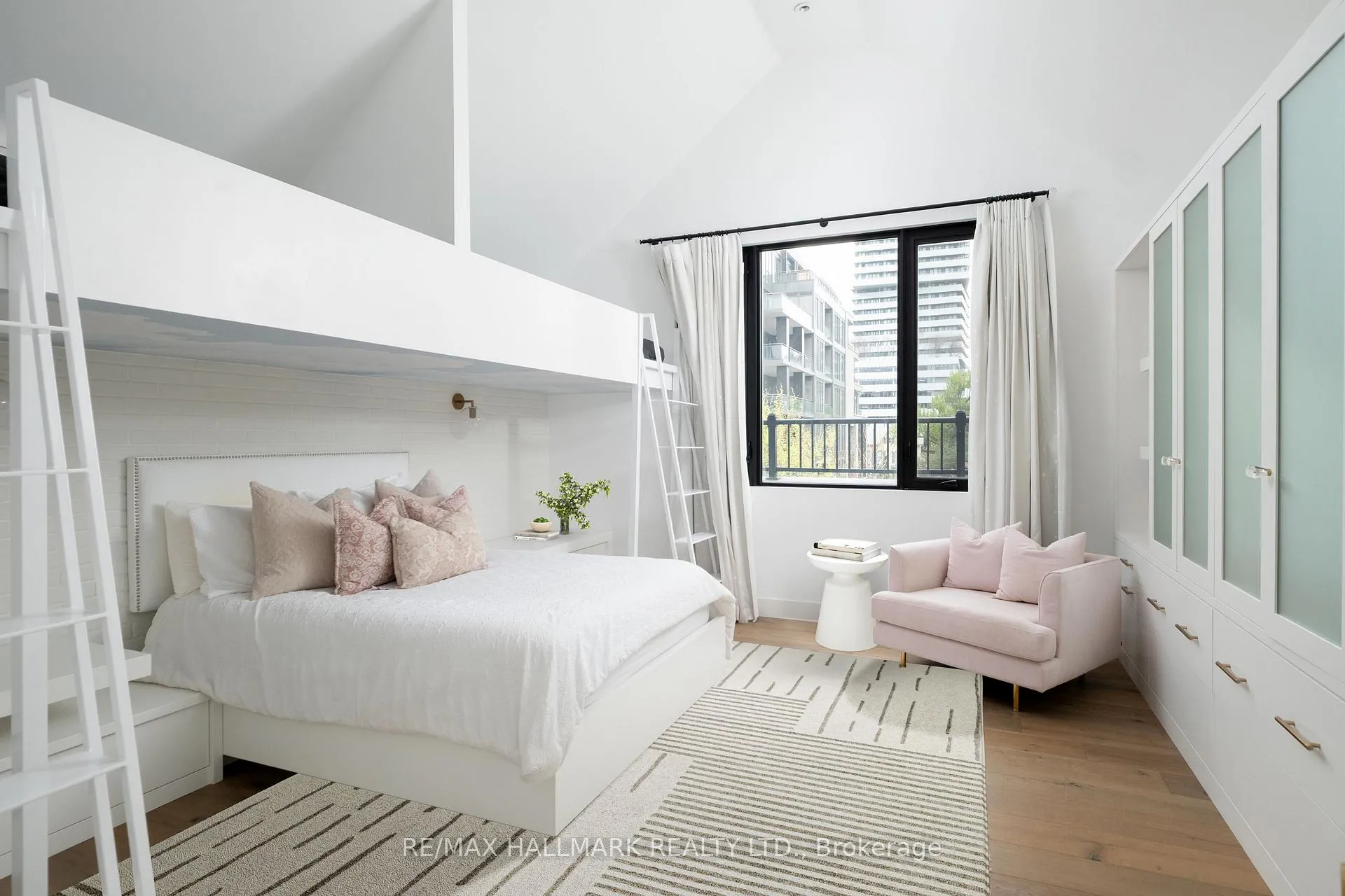 Photo 22 of 23 Lowther Avenue, Toronto, The Annex — HOMEH