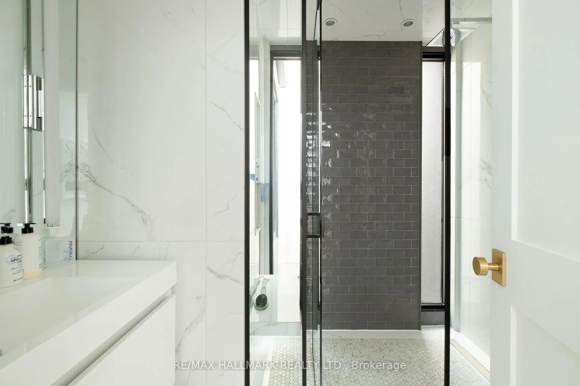 Photo 24 of 23 Lowther Avenue, Toronto, The Annex — HOMEH