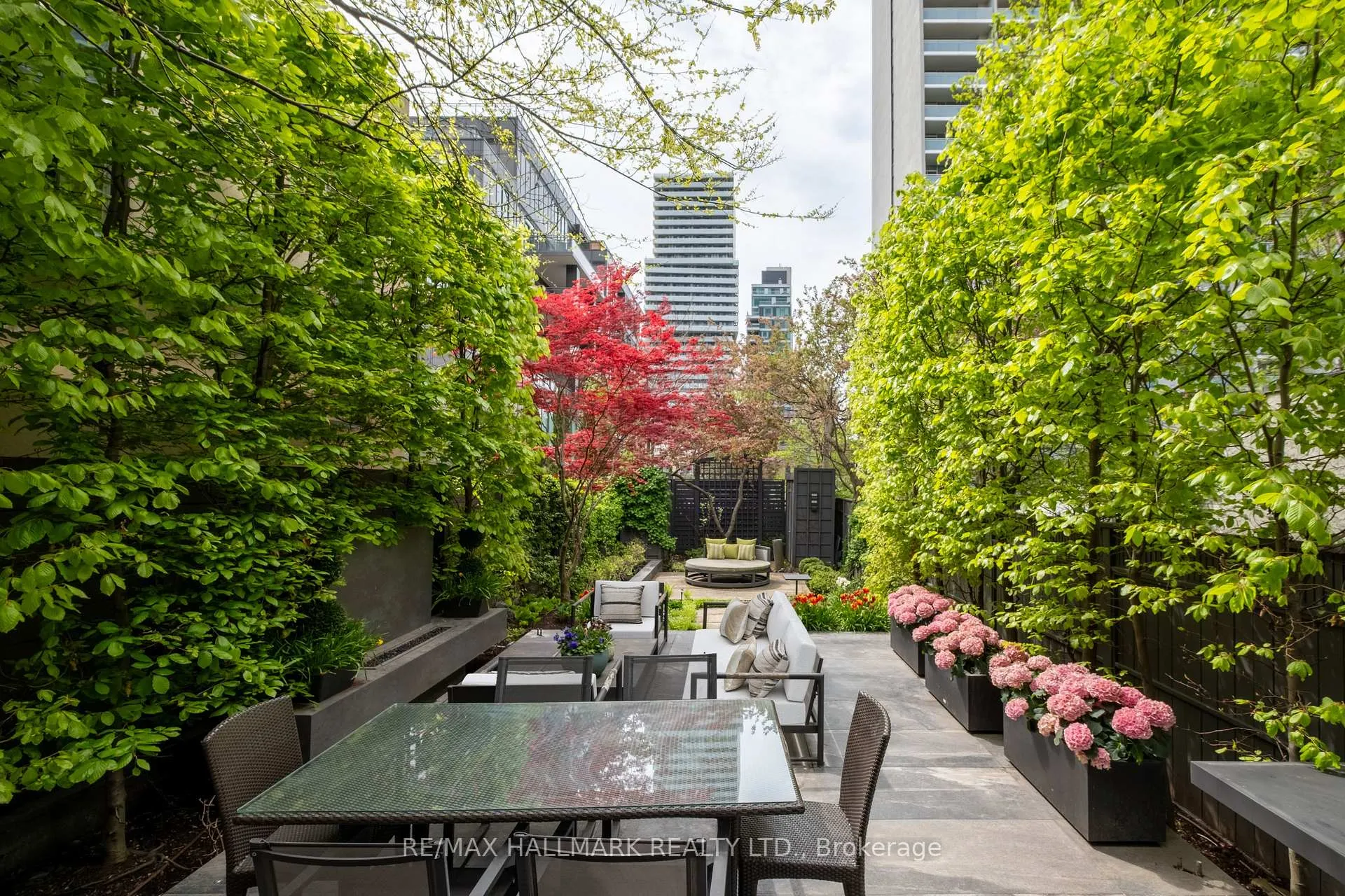 Photo 29 of 23 Lowther Avenue, Toronto, The Annex — HOMEH