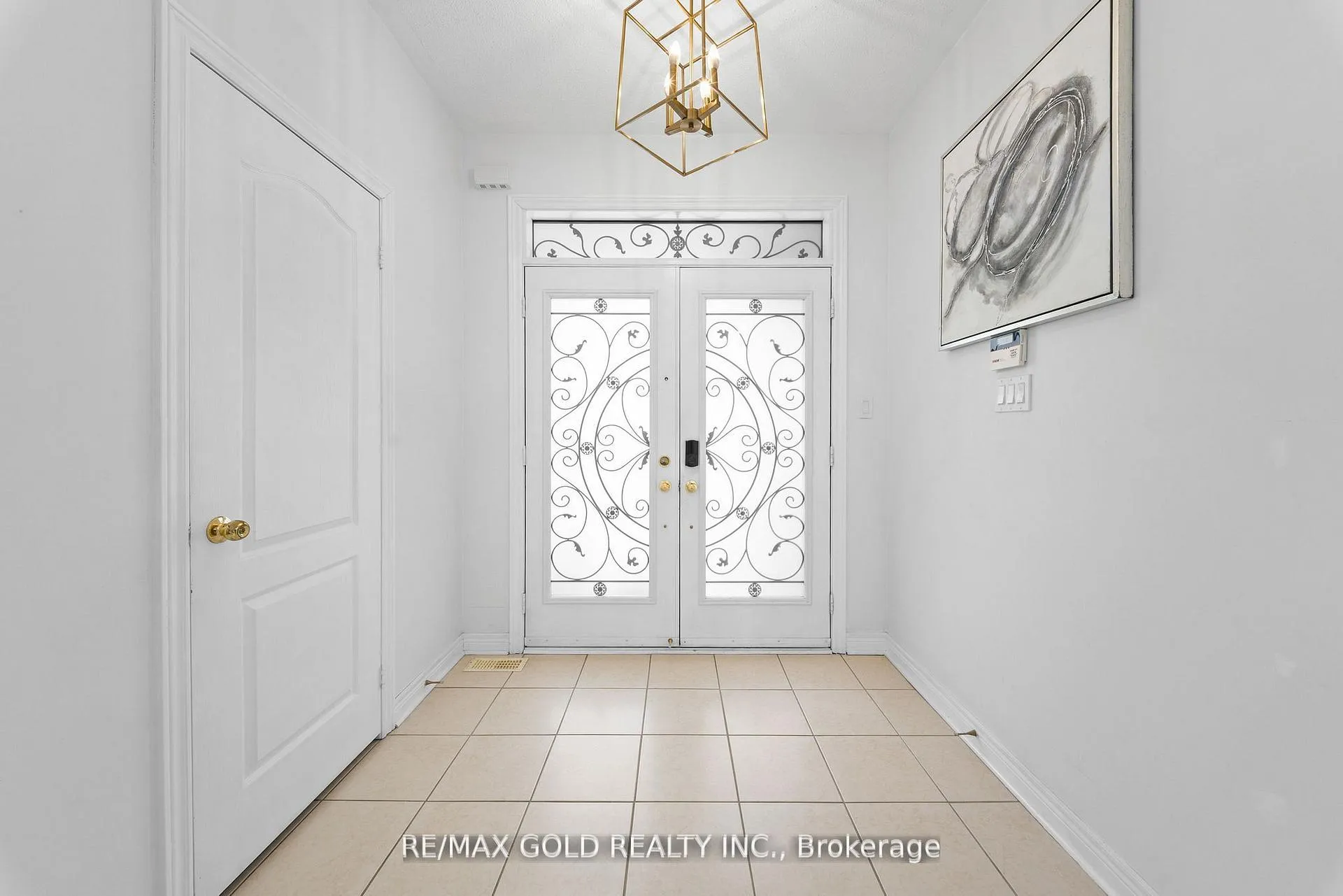 Photo 4 of 36 Ocean Ridge Drive E, Brampton, Sandringham-Wellington — HOMEH