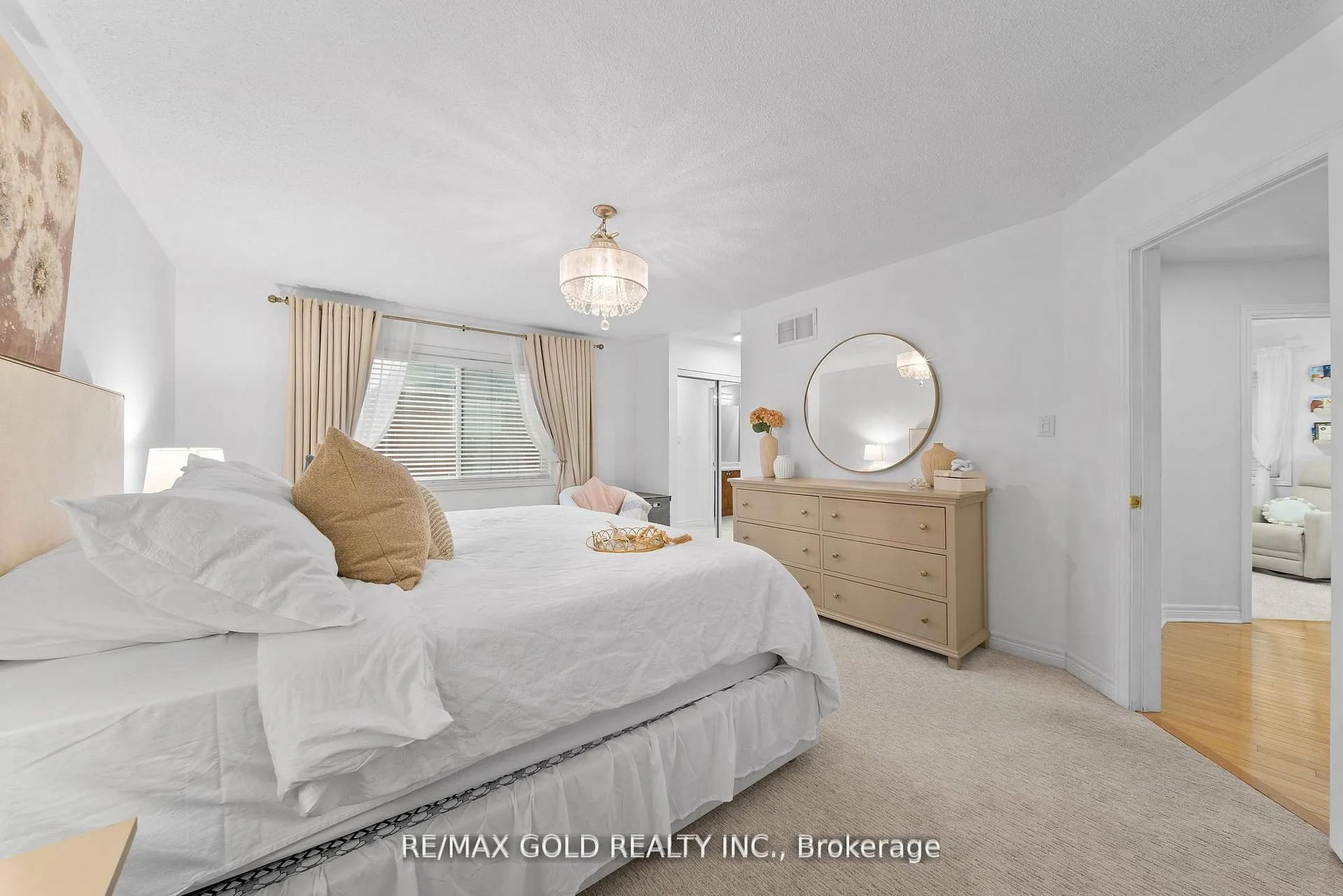 Photo 20 of 36 Ocean Ridge Drive E, Brampton, Sandringham-Wellington — HOMEH