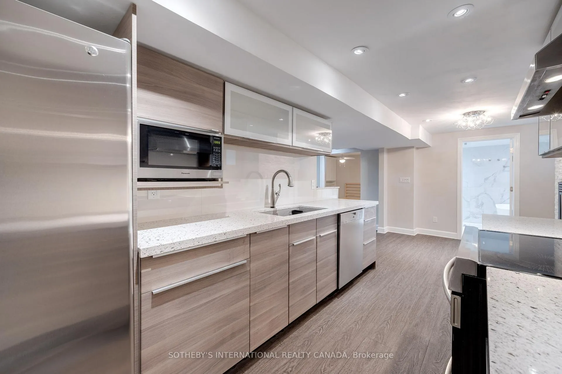 Photo 2 of Unit Bsmt, 21 Clendenan Avenue, Toronto, High Park North — HOMEH