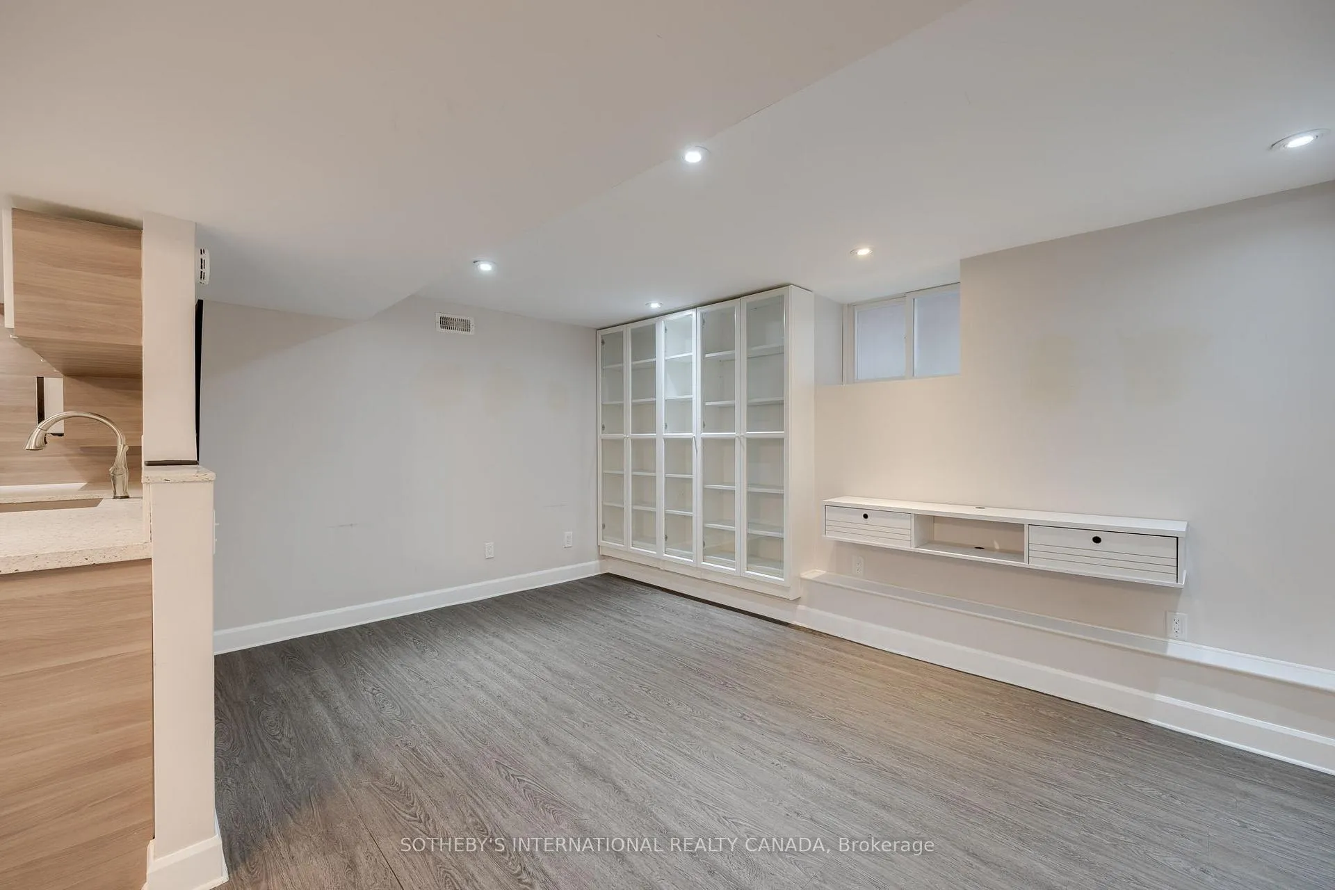 Photo 7 of Unit Bsmt, 21 Clendenan Avenue, Toronto, High Park North — HOMEH