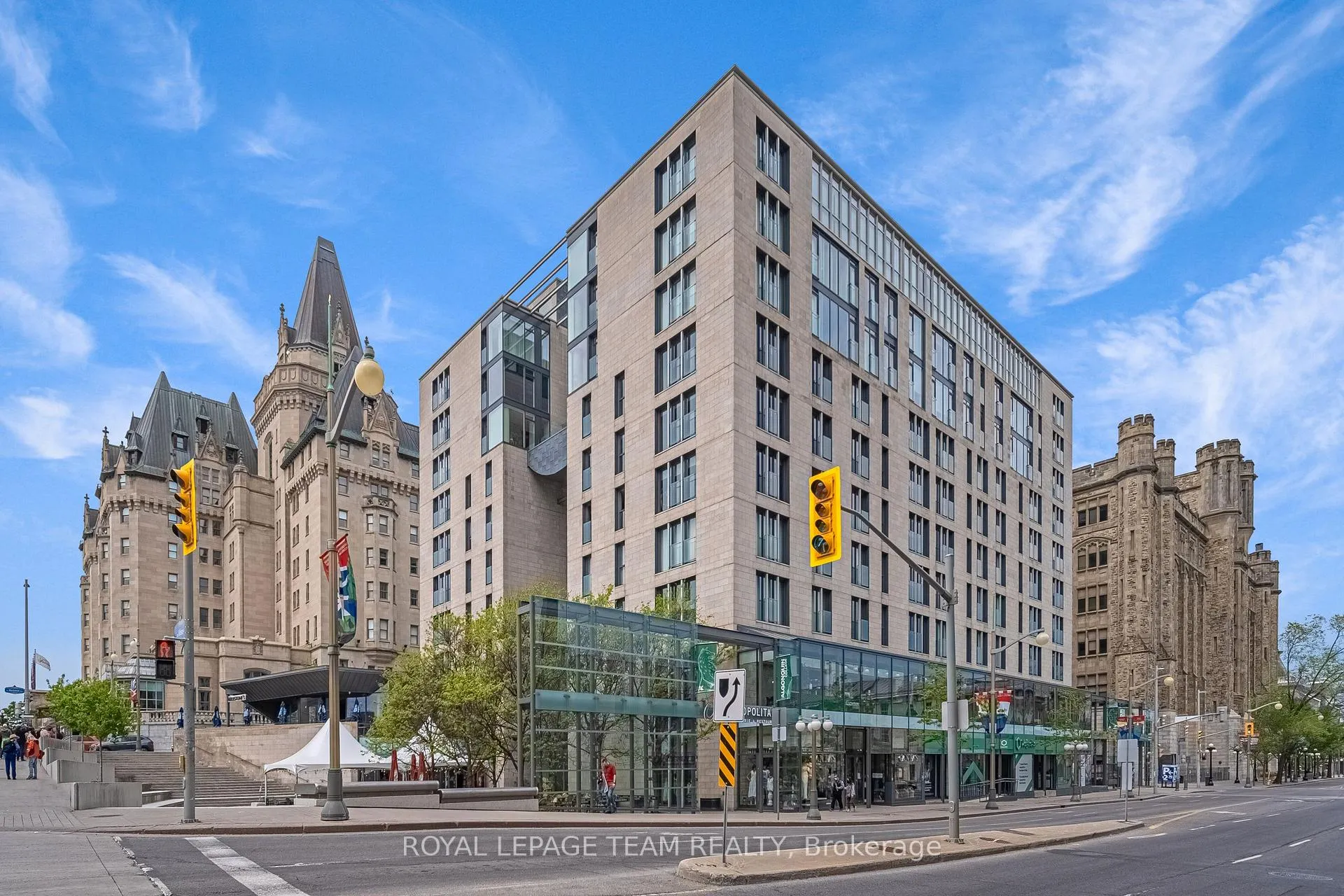 Front of Unit 601, 700 Sussex Drive