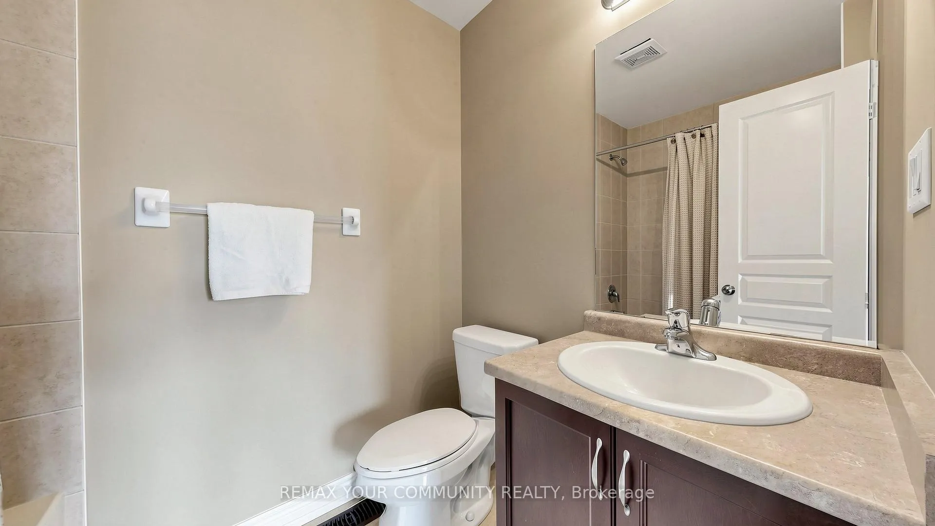 Photo 25 of 4160 Galileo Common, Burlington, Shoreacres — HOMEH