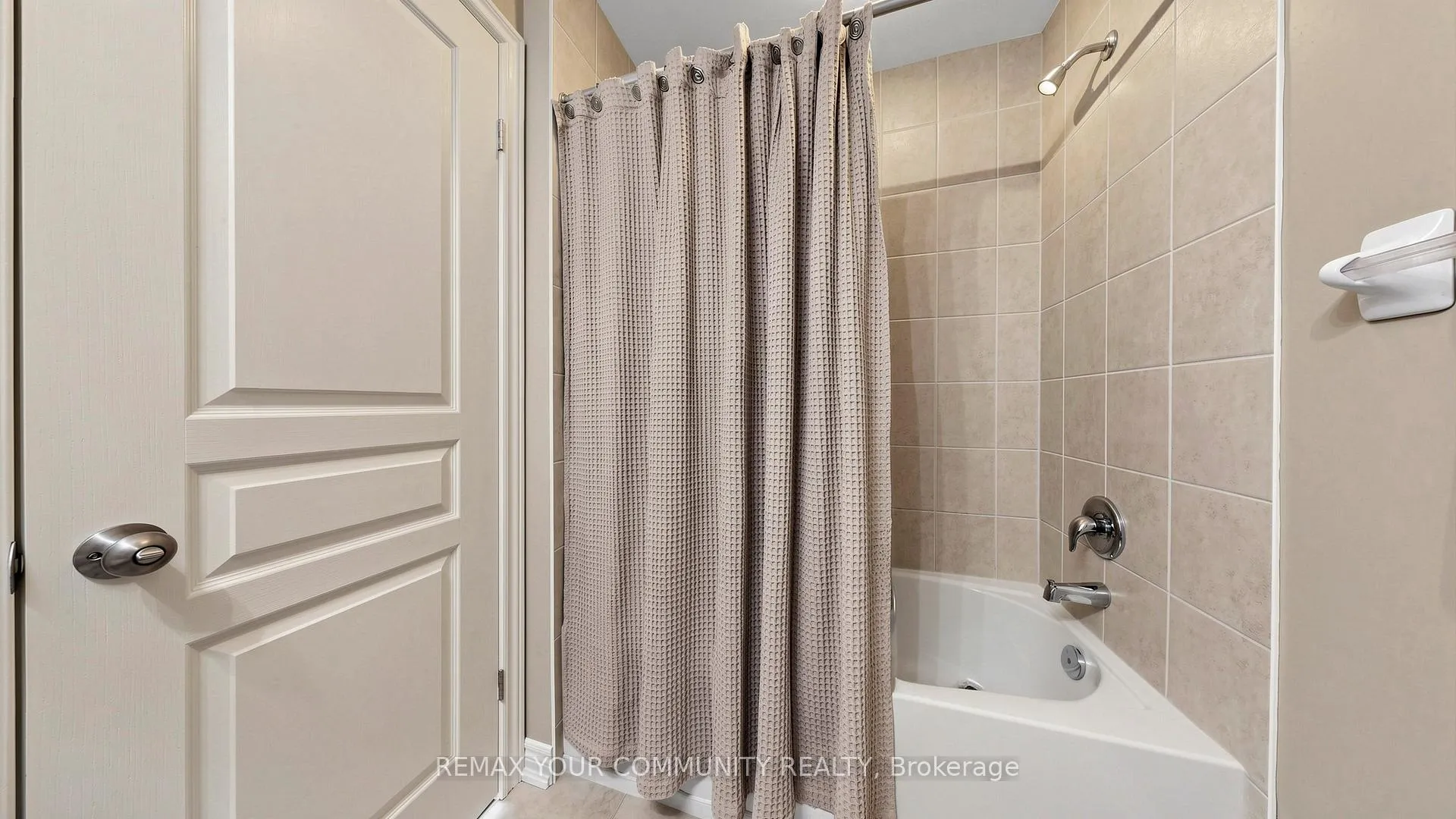 Photo 26 of 4160 Galileo Common, Burlington, Shoreacres — HOMEH