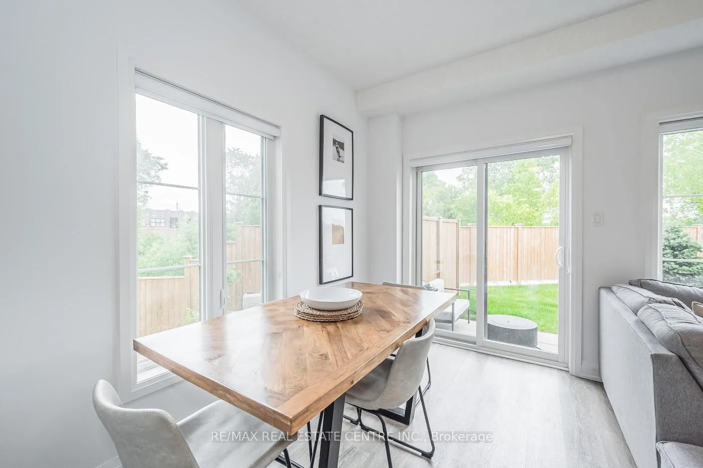 Photo 11 of 25 Steele Crescent, Guelph, St. Patrick's Ward — HOMEH