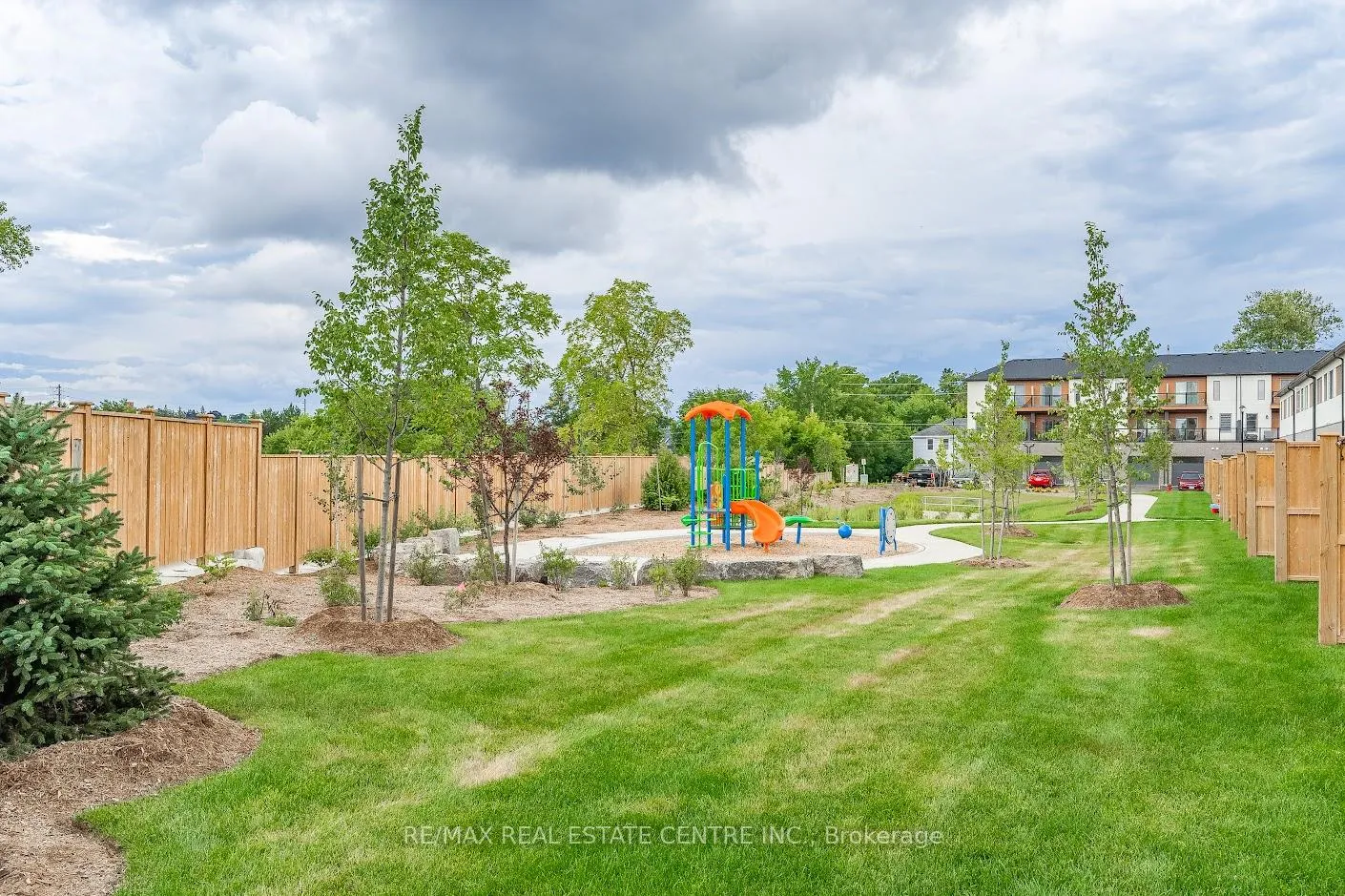 Photo 28 of 25 Steele Crescent, Guelph, St. Patrick's Ward — HOMEH