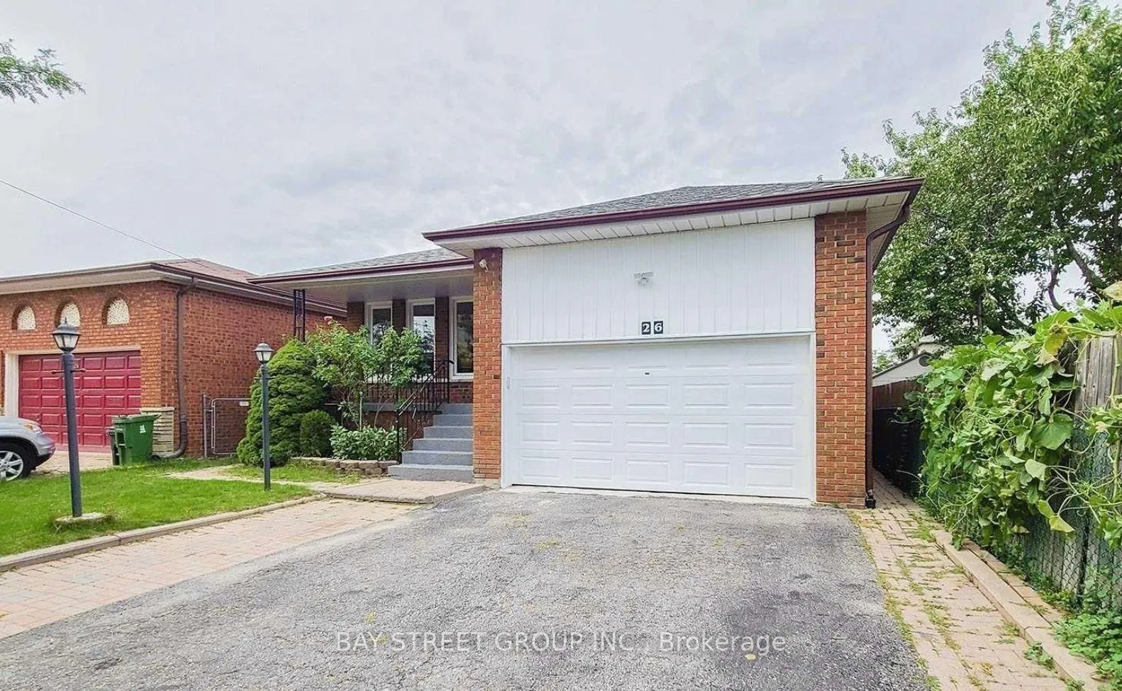 Front of Unit Lower, 26 Glendinning Avenue