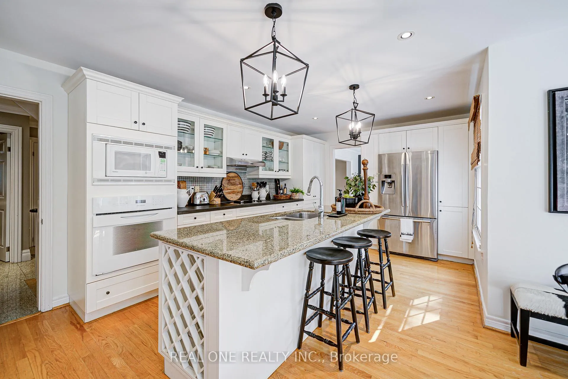 Photo 12 of 21 Alcaine Court, Markham, Thornhill — HOMEH