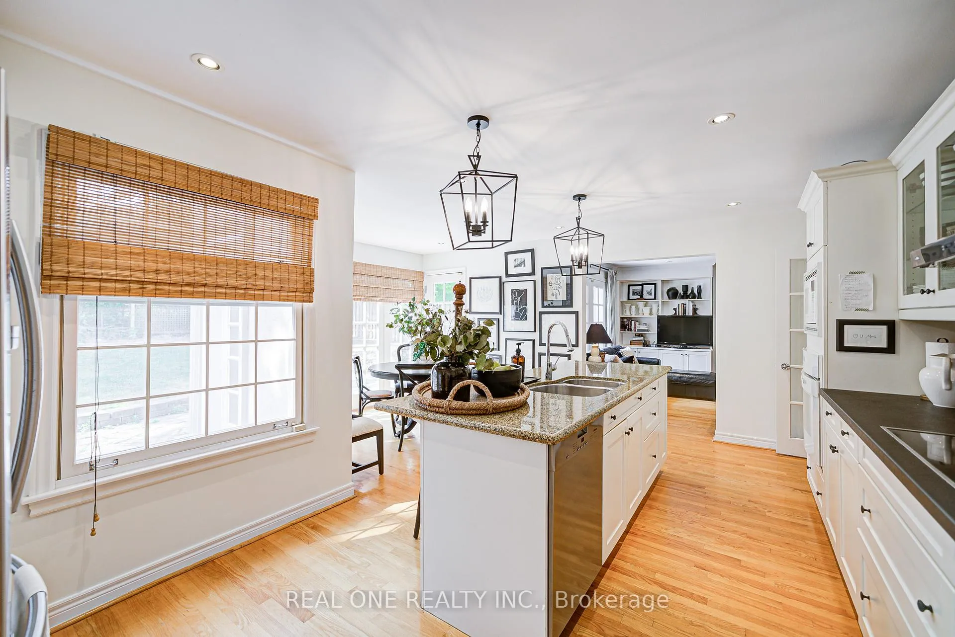 Photo 14 of 21 Alcaine Court, Markham, Thornhill — HOMEH