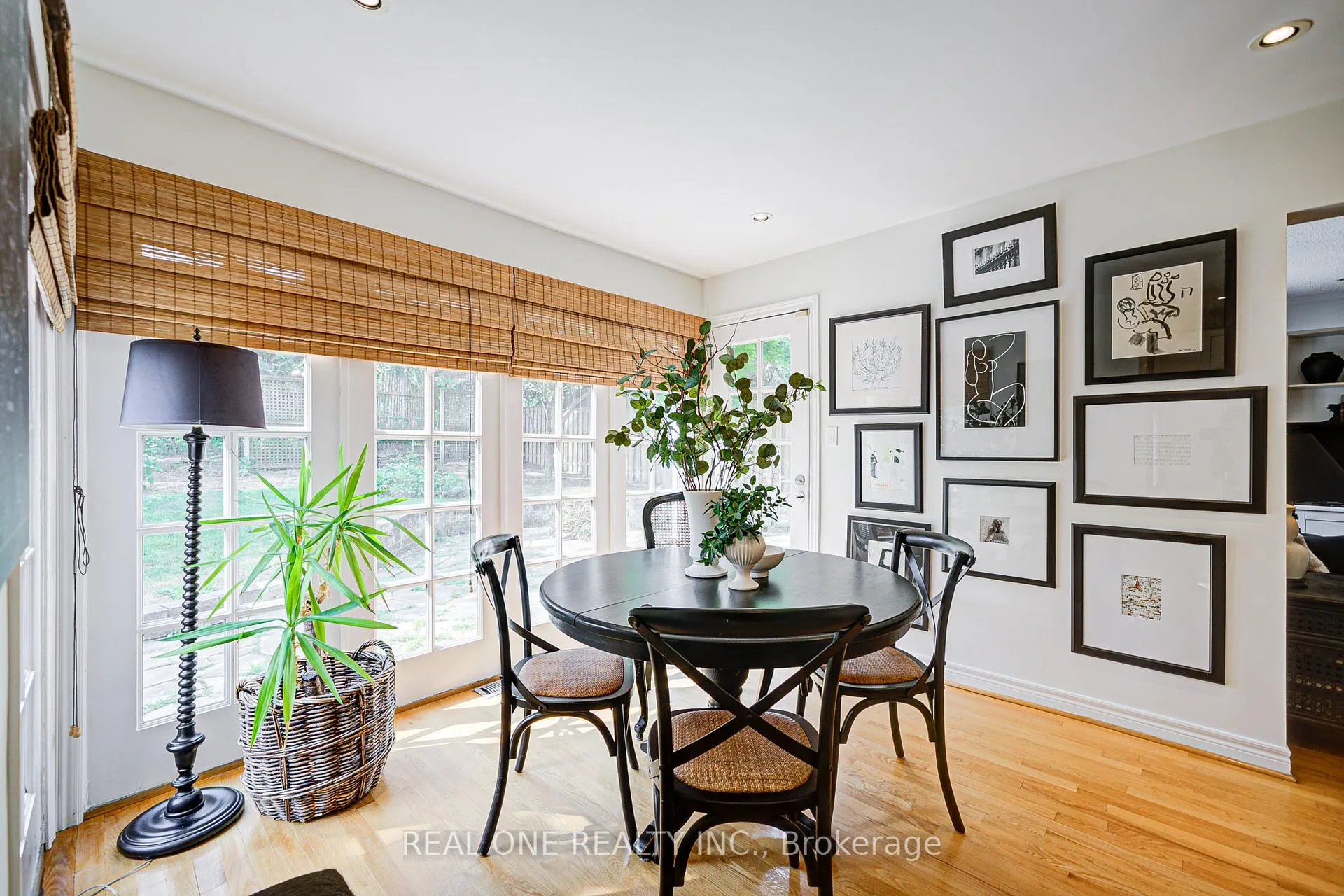 Photo 17 of 21 Alcaine Court, Markham, Thornhill — HOMEH