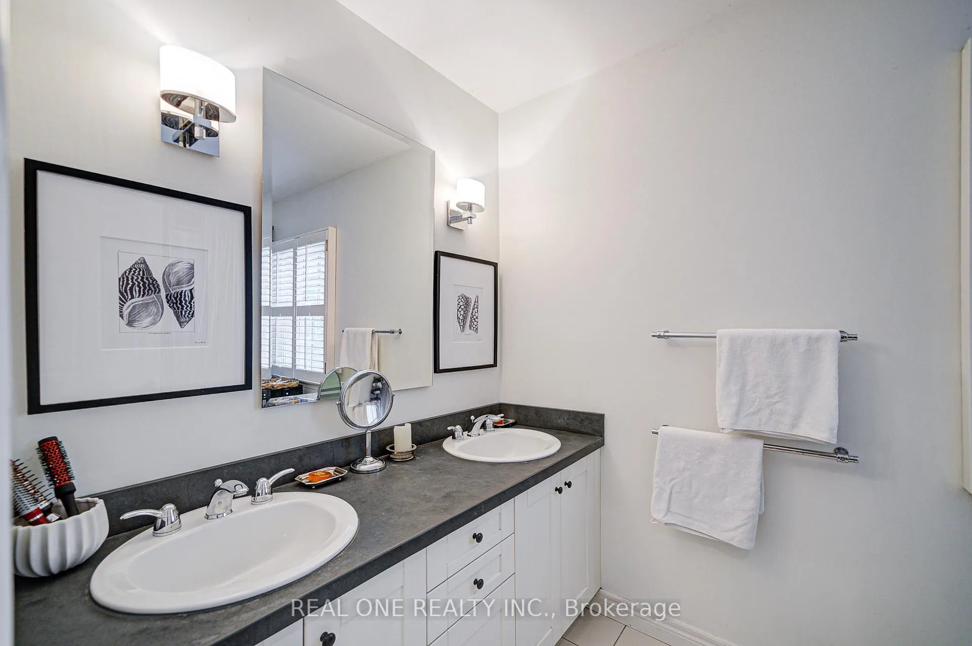 Photo 23 of 21 Alcaine Court, Markham, Thornhill — HOMEH