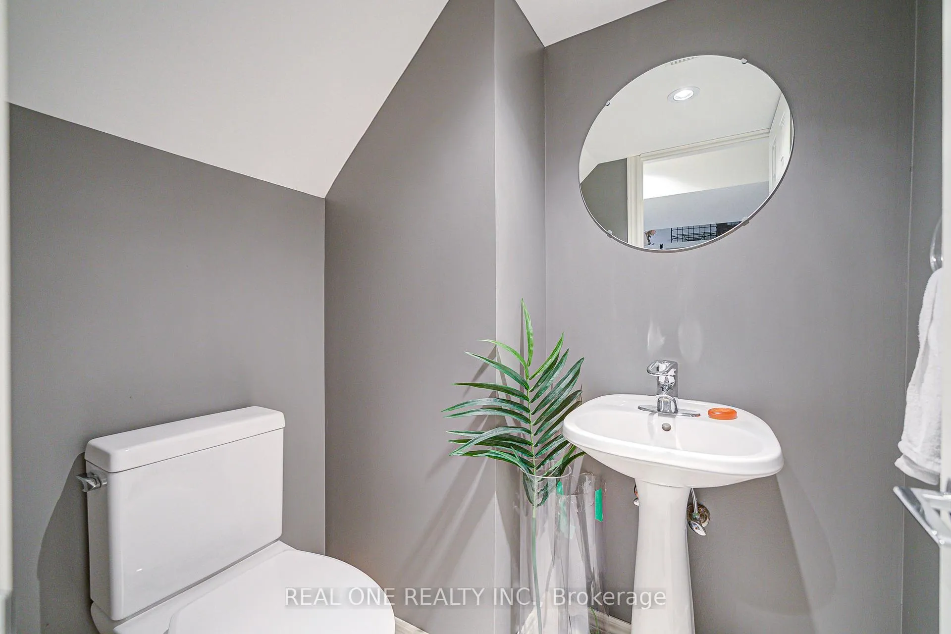 Photo 37 of 21 Alcaine Court, Markham, Thornhill — HOMEH