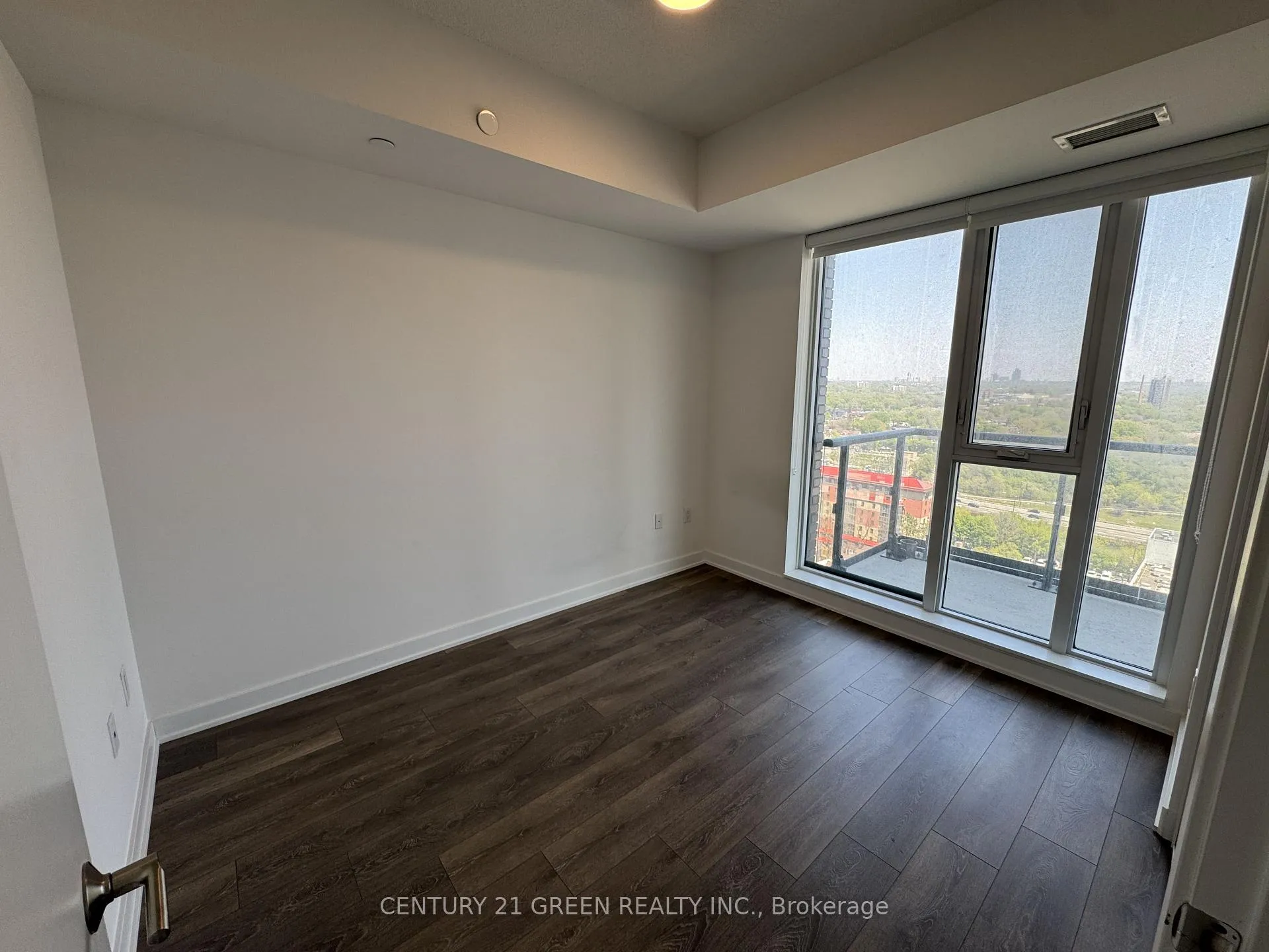 Photo 3 of 130 River Street, Toronto, Regent Park — HOMEH