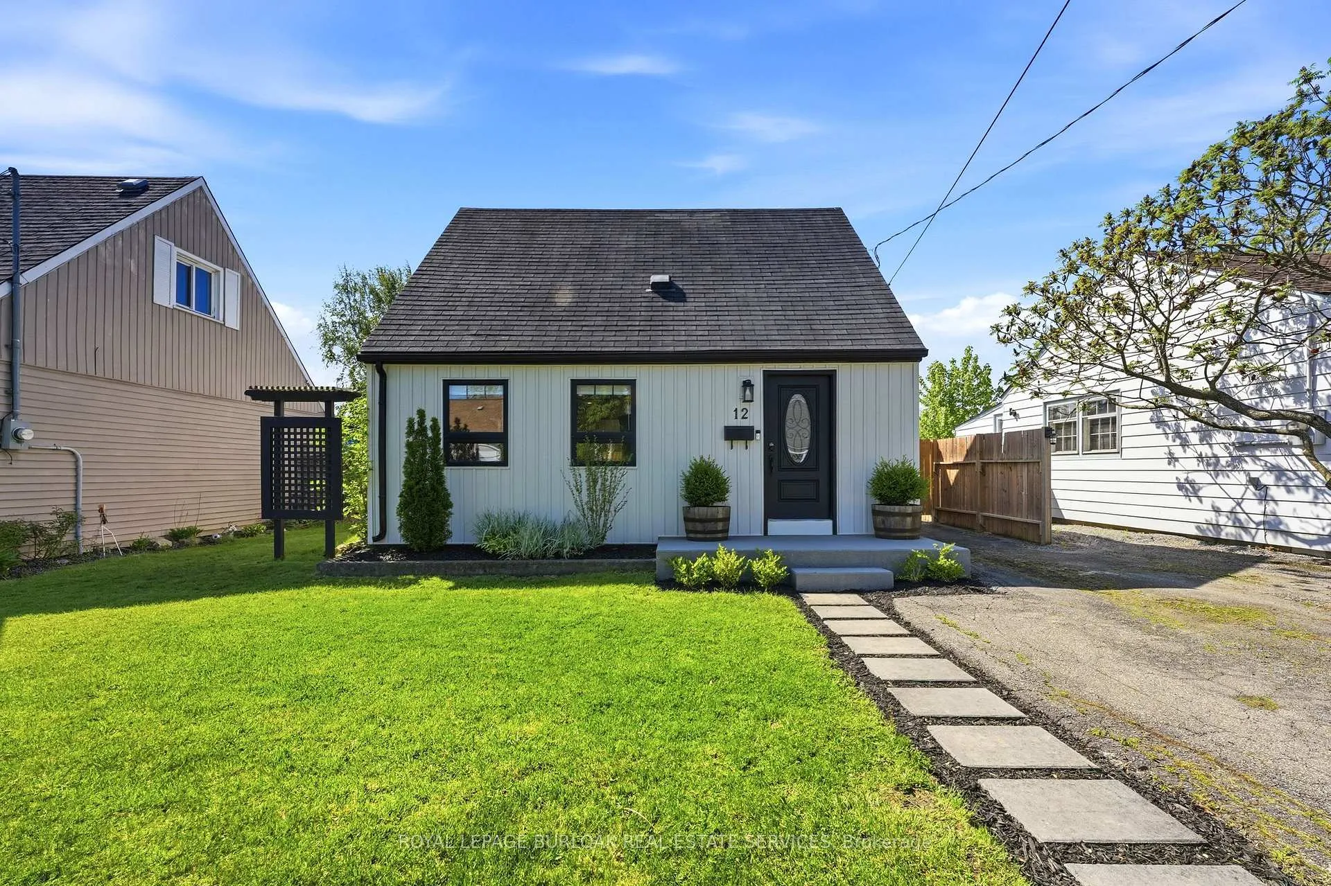 Photo 2 of 12 Beverly Street, St. Catharines, Oakdale — HOMEH