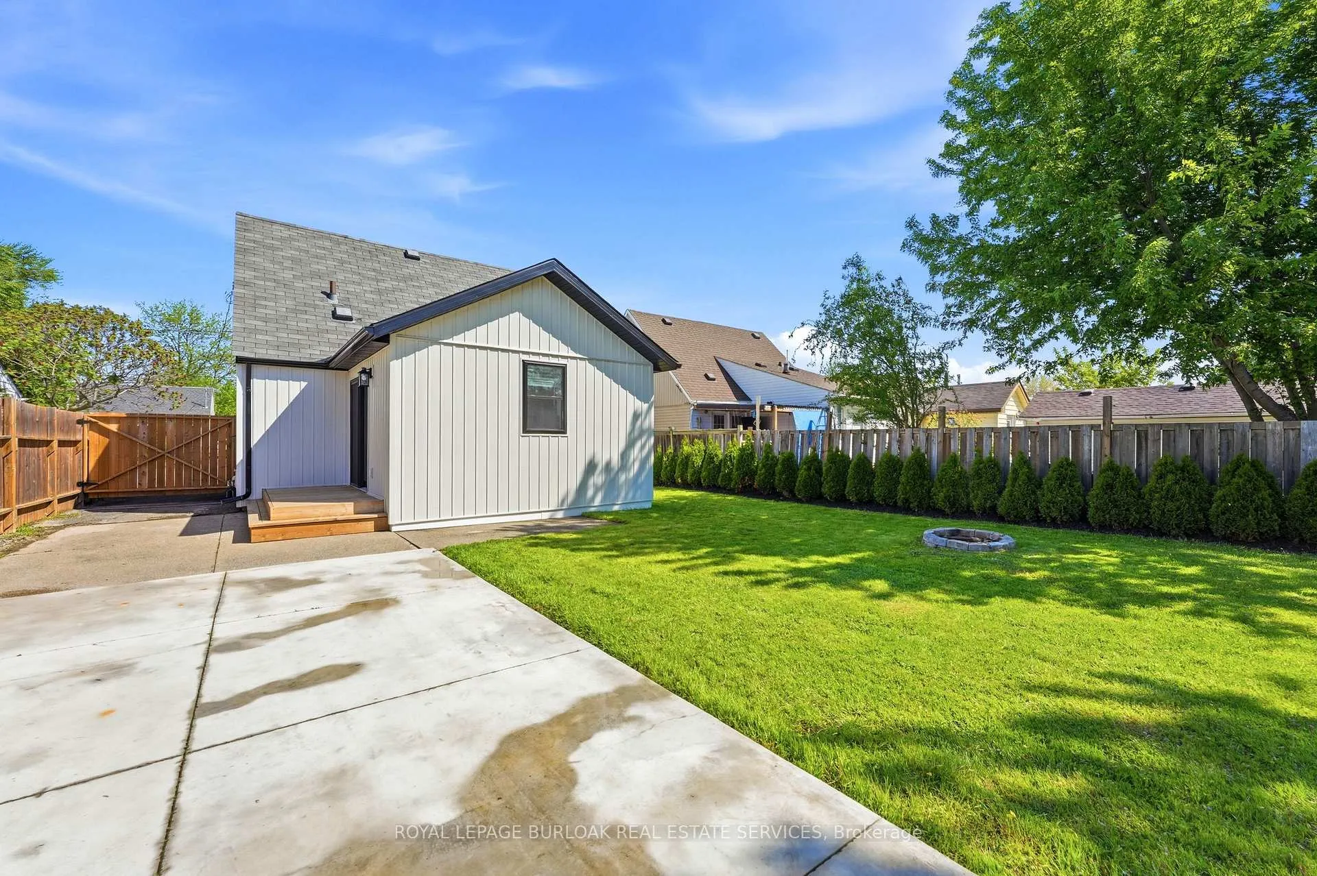 Photo 27 of 12 Beverly Street, St. Catharines, Oakdale — HOMEH