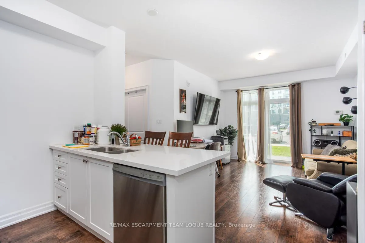 Photo 5 of Unit 128, 101 Shoreview Place, Hamilton, Stoney Creek — HOMEH
