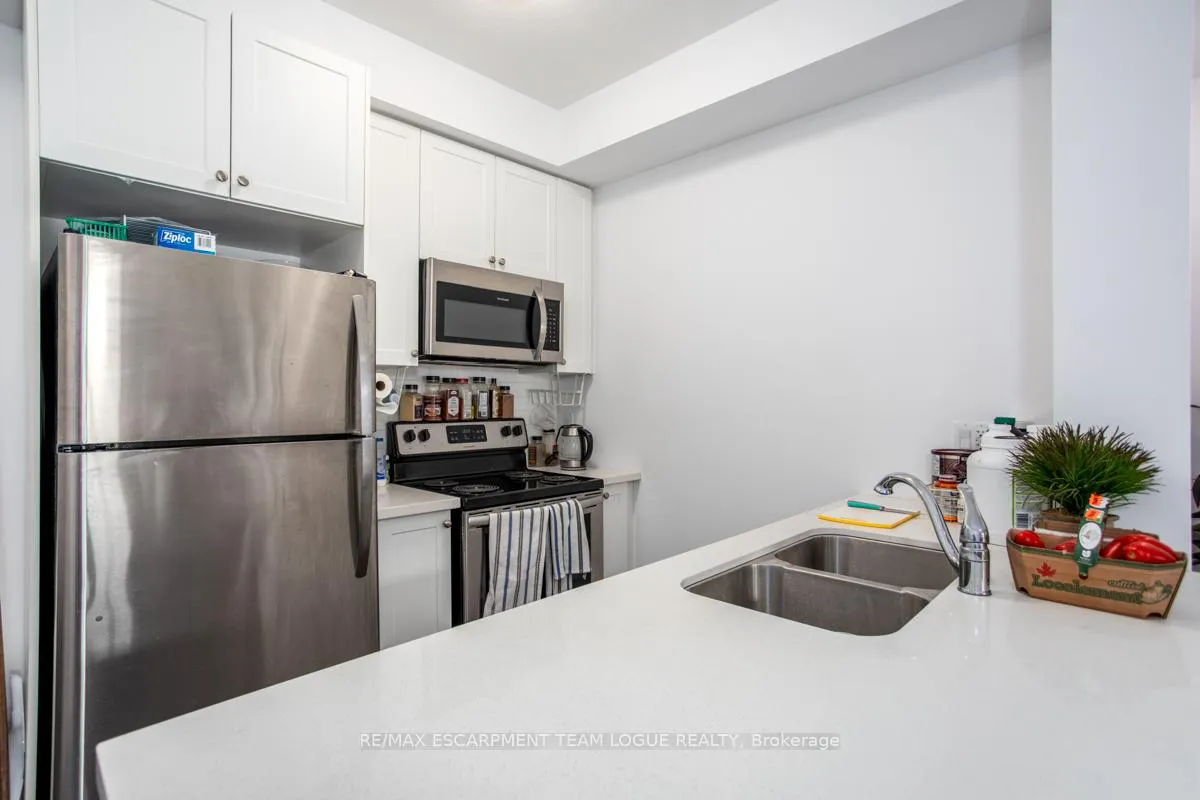 Photo 7 of Unit 128, 101 Shoreview Place, Hamilton, Stoney Creek — HOMEH