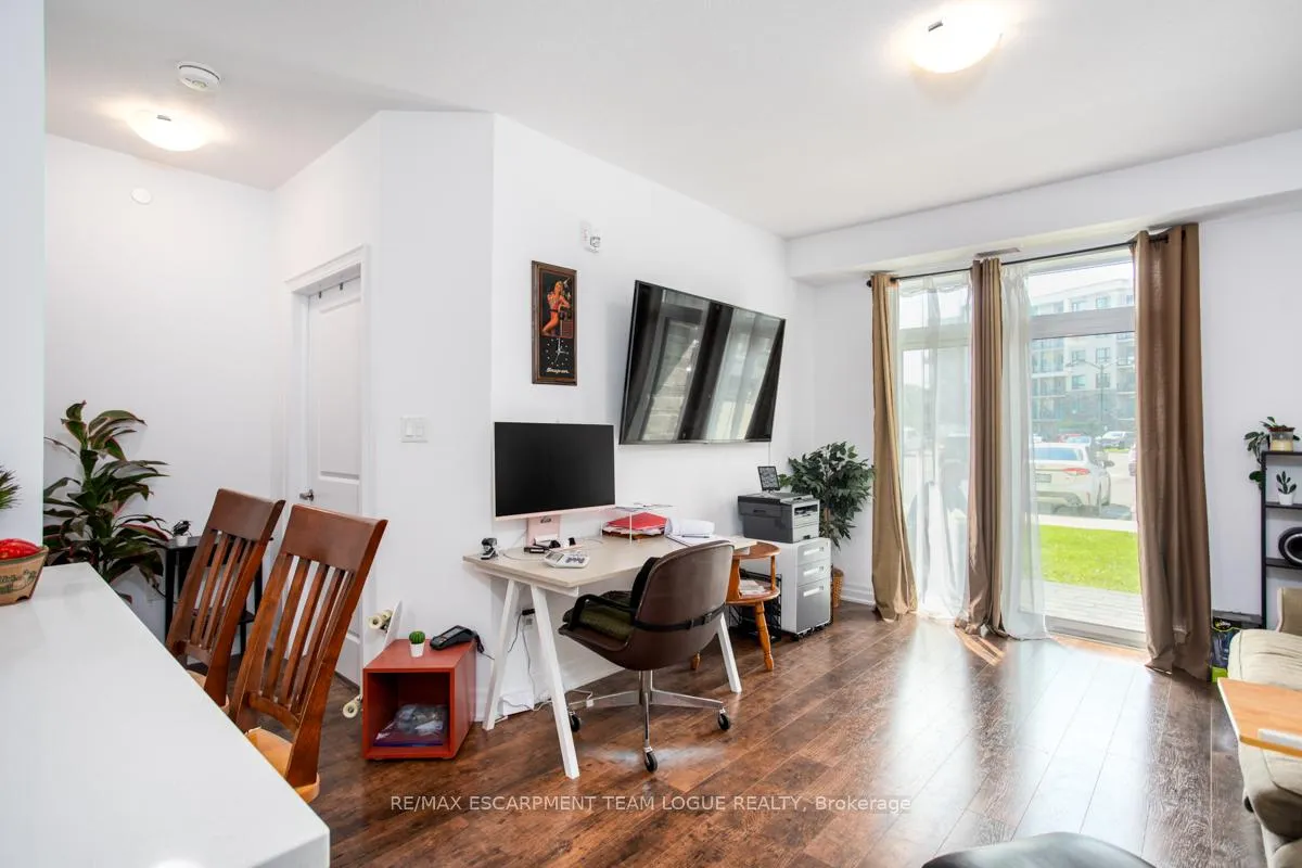 Photo 9 of Unit 128, 101 Shoreview Place, Hamilton, Stoney Creek — HOMEH