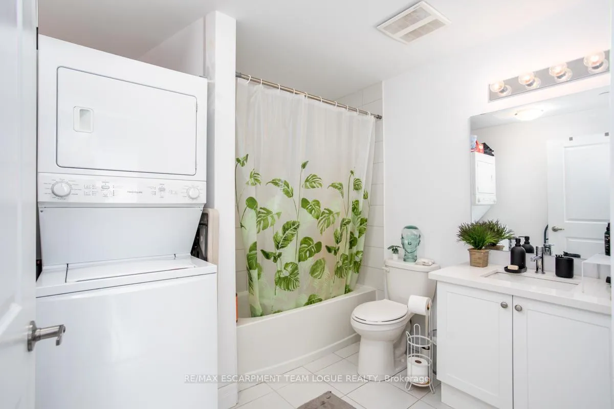 Photo 16 of Unit 128, 101 Shoreview Place, Hamilton, Stoney Creek — HOMEH