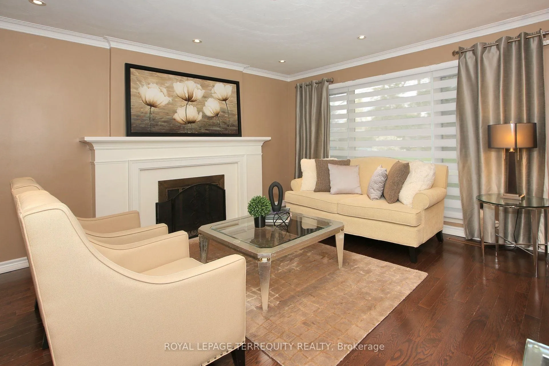 Photo 6 of 20 Paradise Avenue, Markham, Markham Village — HOMEH