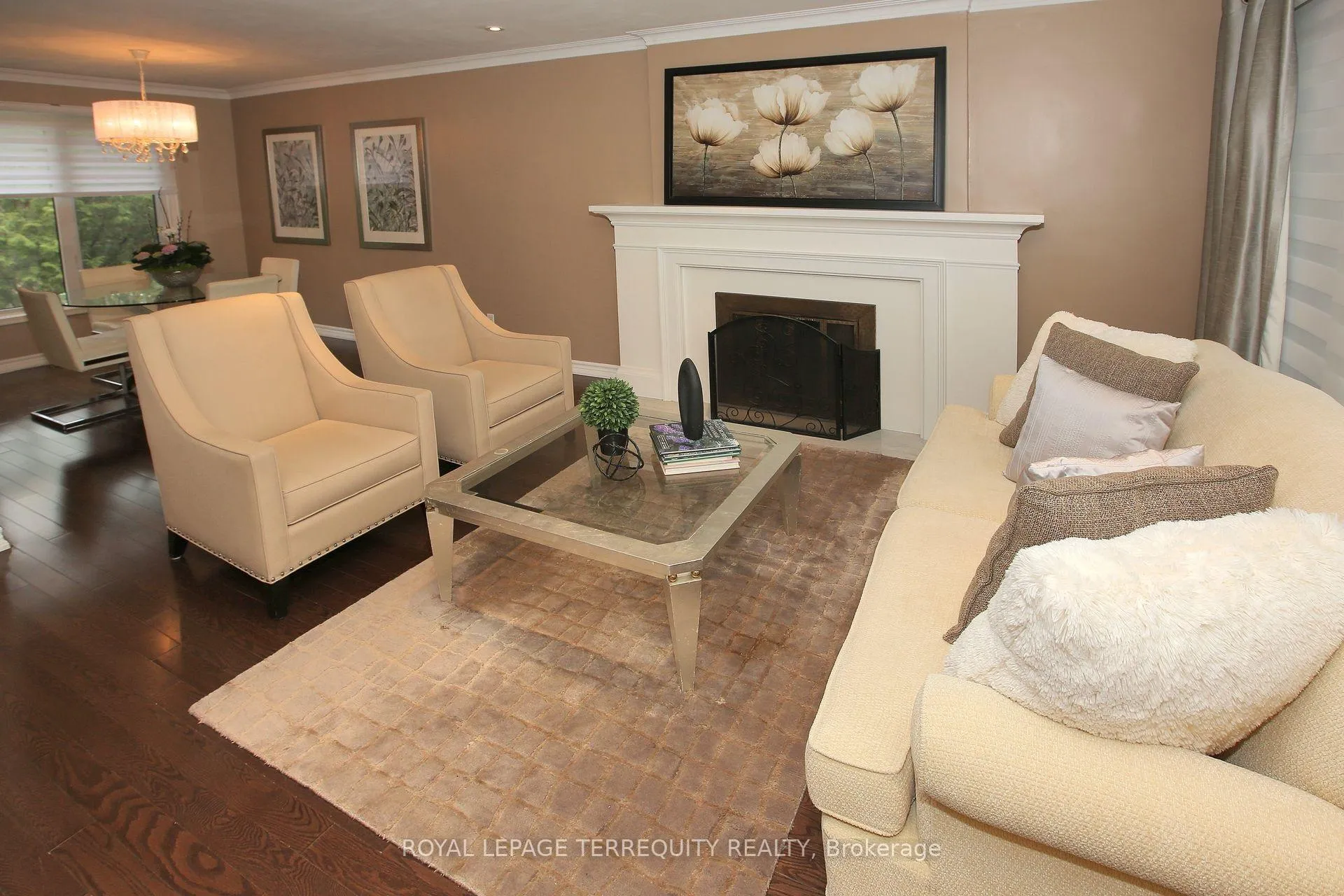 Photo 9 of 20 Paradise Avenue, Markham, Markham Village — HOMEH