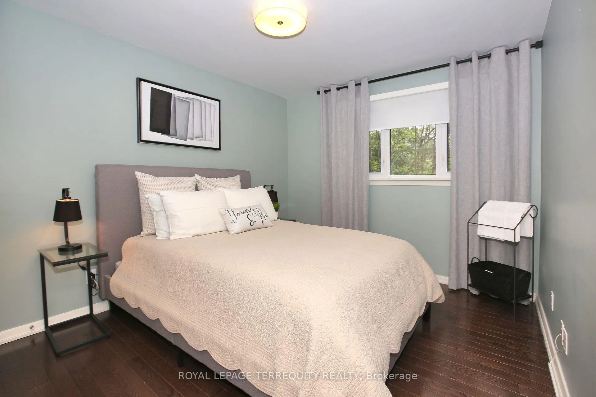 Photo 16 of 20 Paradise Avenue, Markham, Markham Village — HOMEH