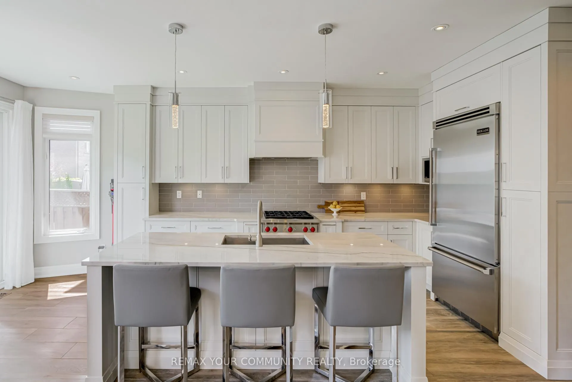 Photo 6 of 21 Amparo Drive, Vaughan, Vellore Village — HOMEH