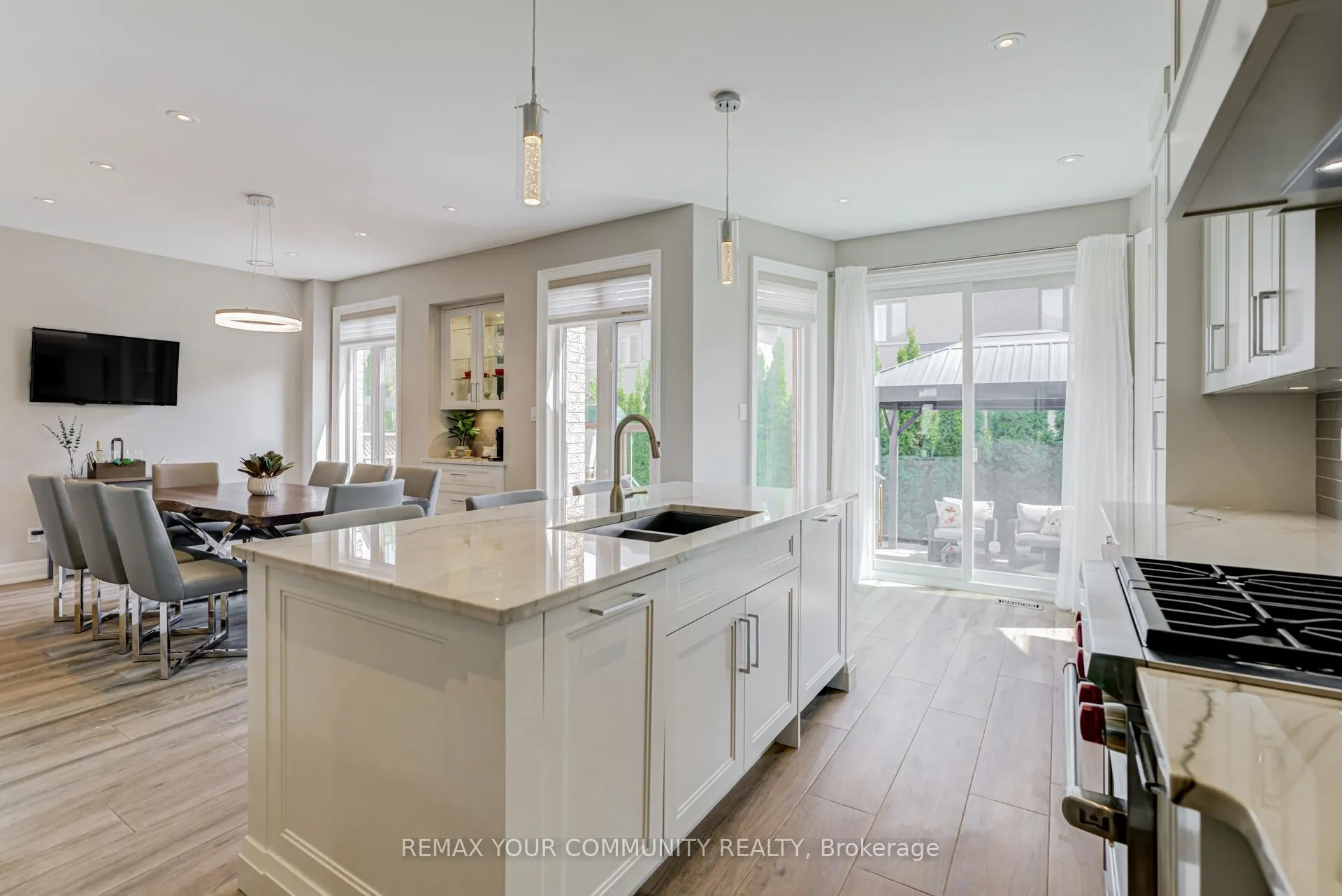 Photo 7 of 21 Amparo Drive, Vaughan, Vellore Village — HOMEH