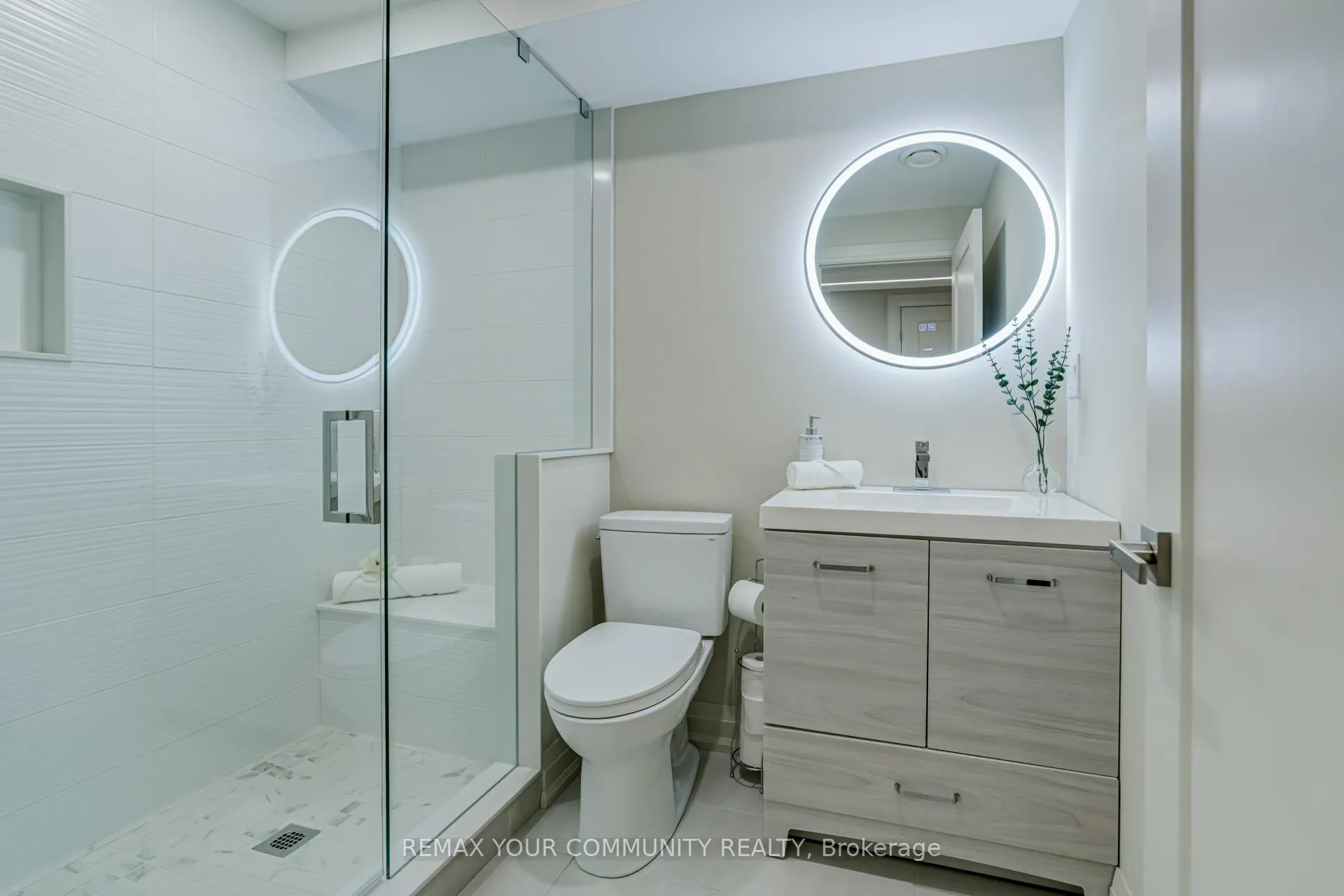 Photo 28 of 21 Amparo Drive, Vaughan, Vellore Village — HOMEH