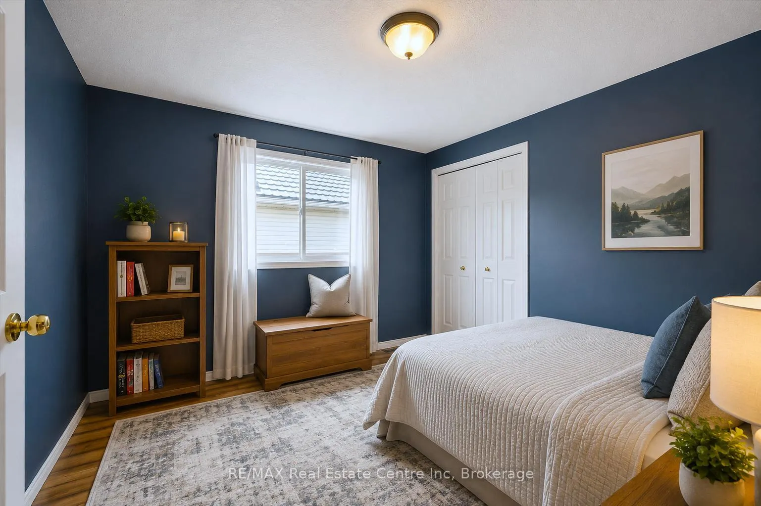 Photo 14 of 17 Gibbs Crescent, Guelph, Clairfields/Hanlon Business Park — HOMEH