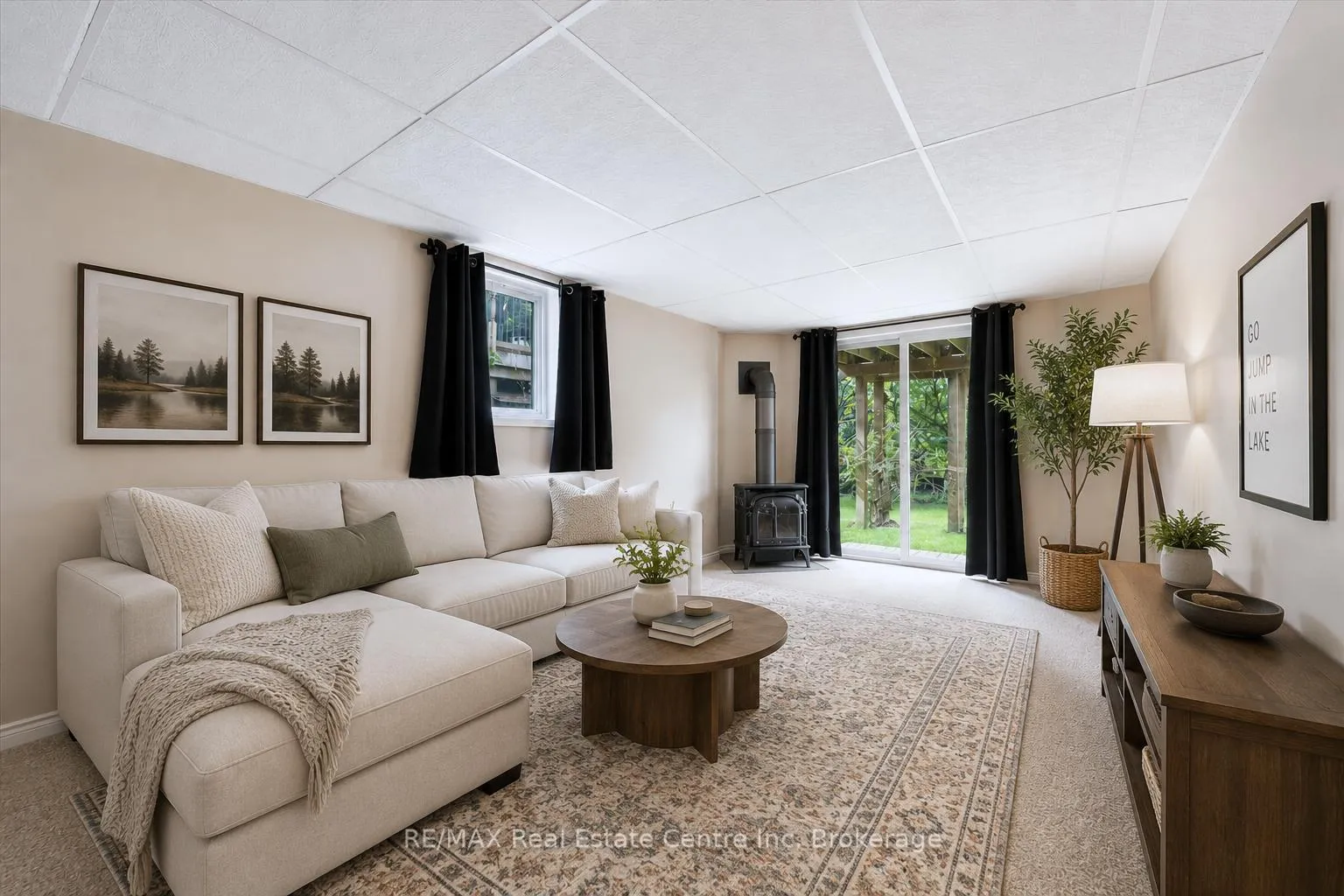 Photo 16 of 17 Gibbs Crescent, Guelph, Clairfields/Hanlon Business Park — HOMEH