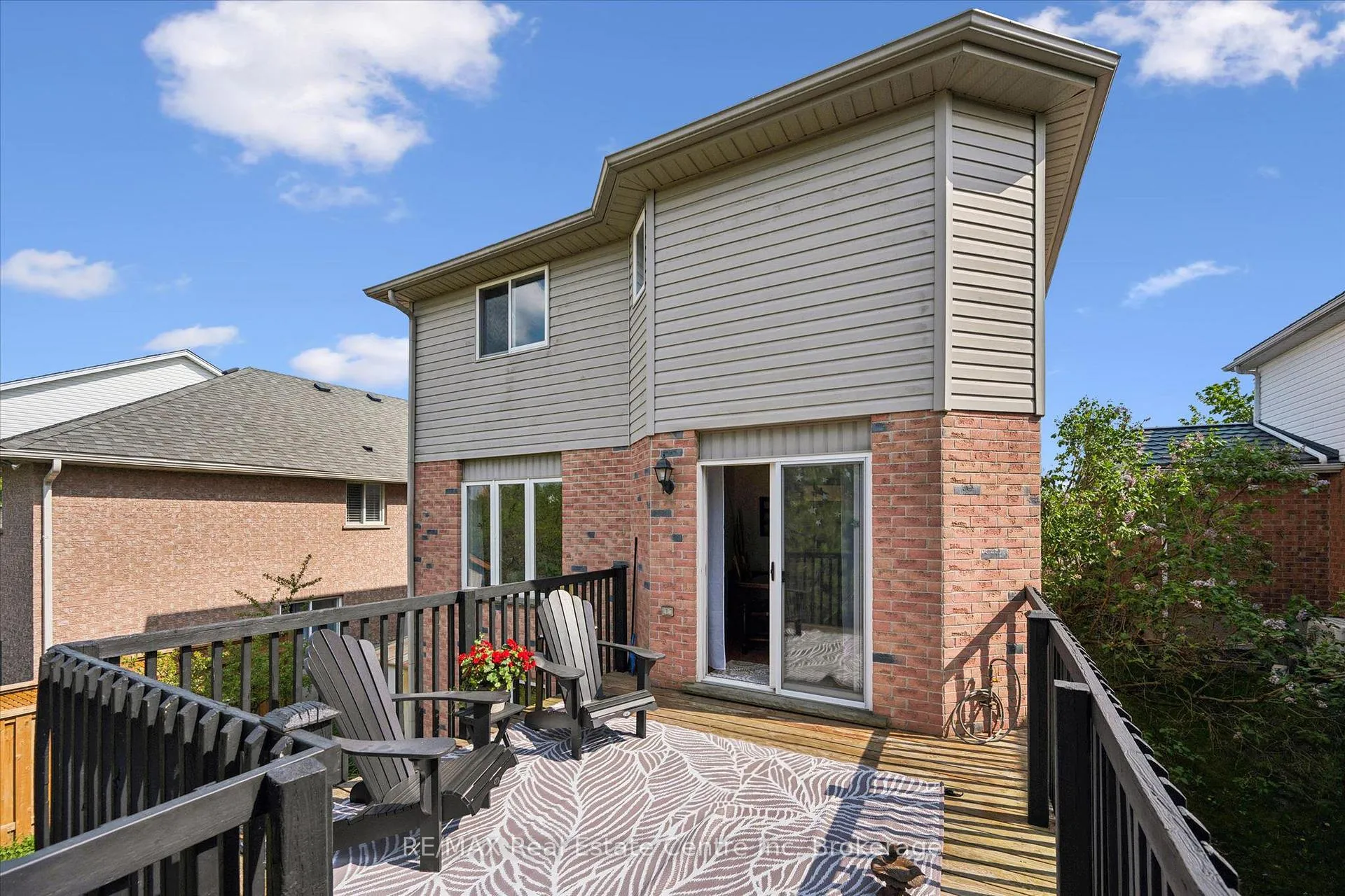 Photo 20 of 17 Gibbs Crescent, Guelph, Clairfields/Hanlon Business Park — HOMEH